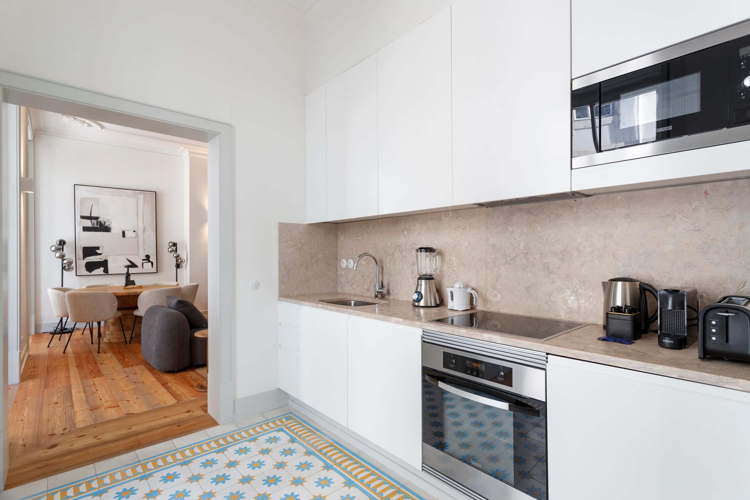 MY LX FLAT Bright Stylish 3BR Apartment inDowntown 15