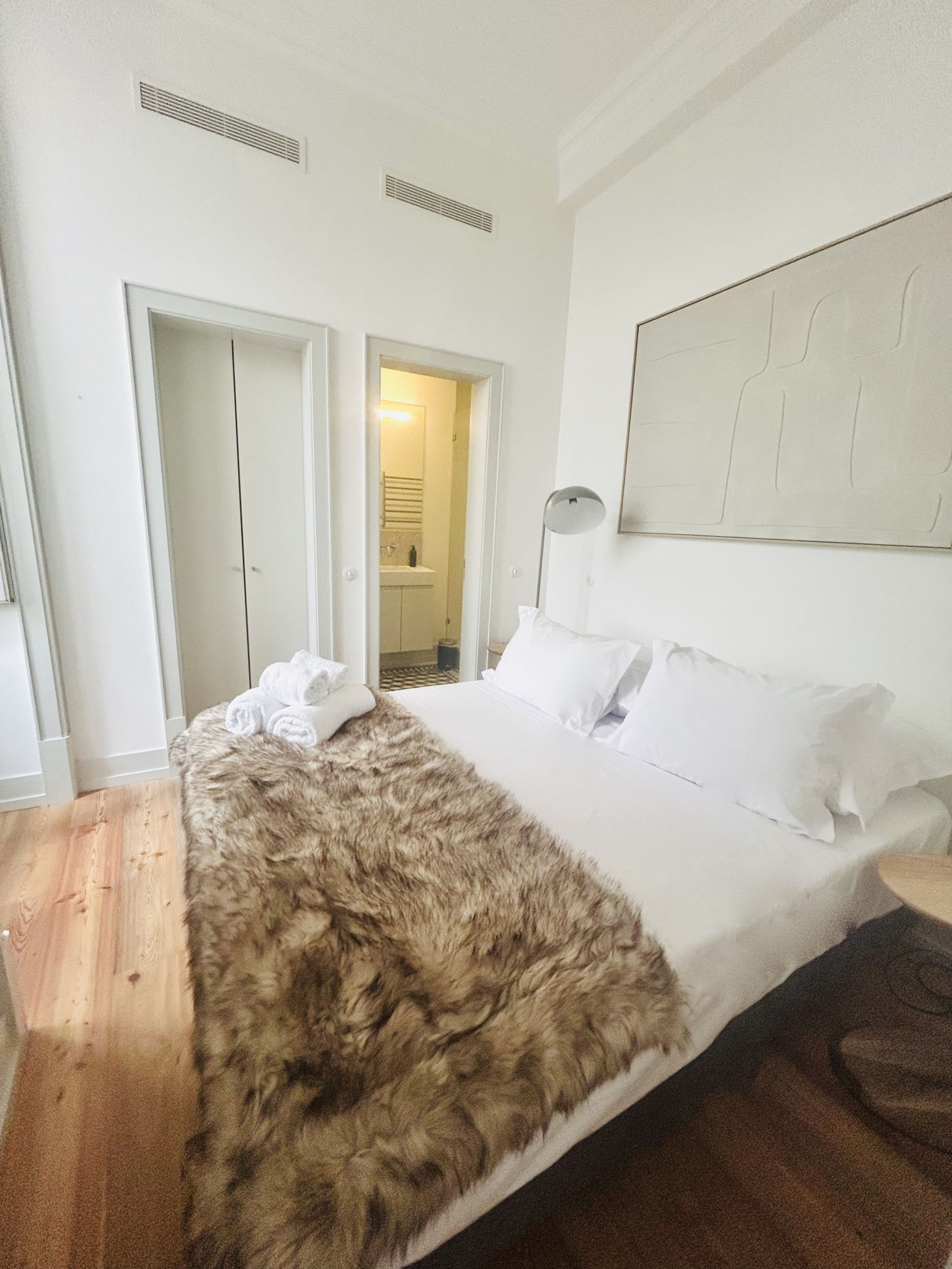 MY LX FLAT Bright Stylish 3BR Apartment inDowntown 24