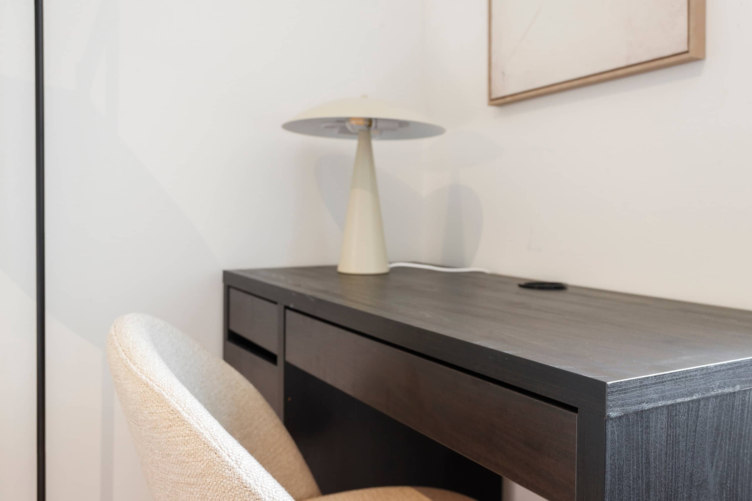 MY LX FLAT Bright Stylish 3BR Apartment inDowntown 29