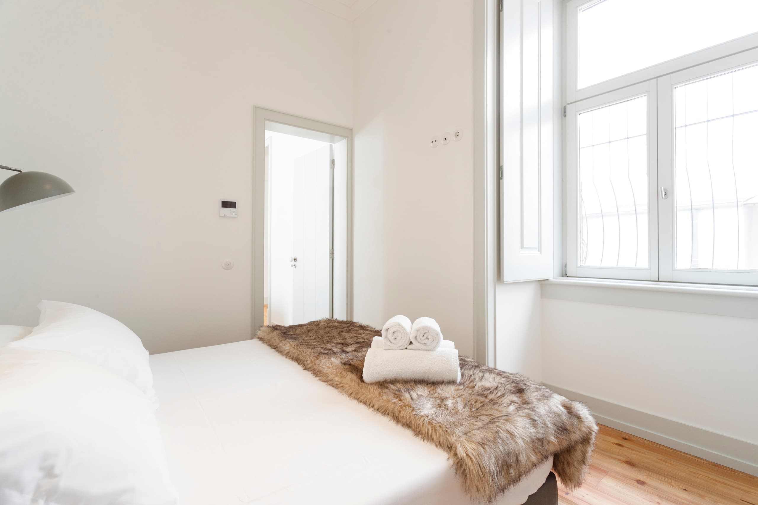 MY LX FLAT Bright Stylish 3BR Apartment inDowntown 26