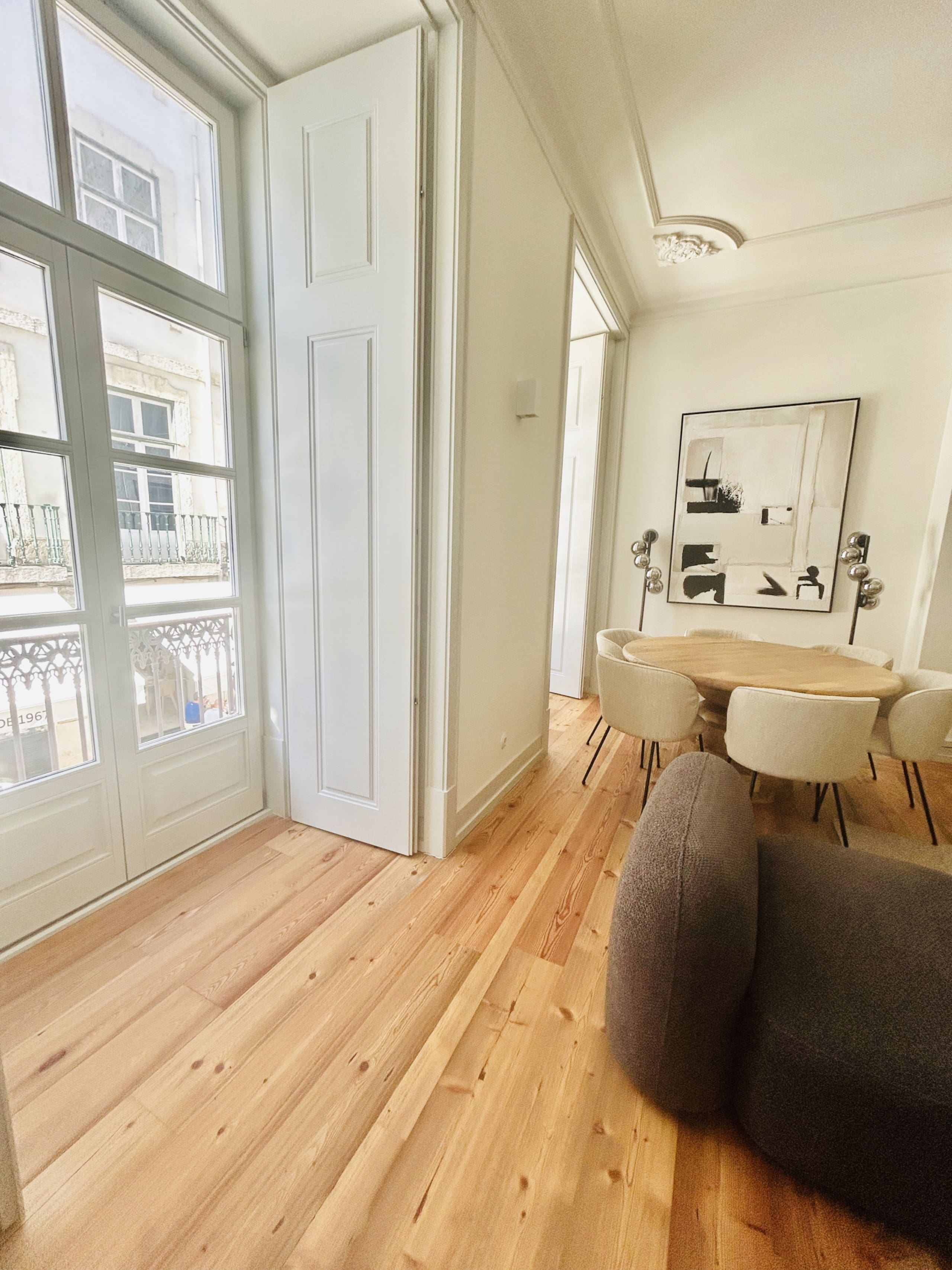 MY LX FLAT Bright Stylish 3BR Apartment inDowntown 20