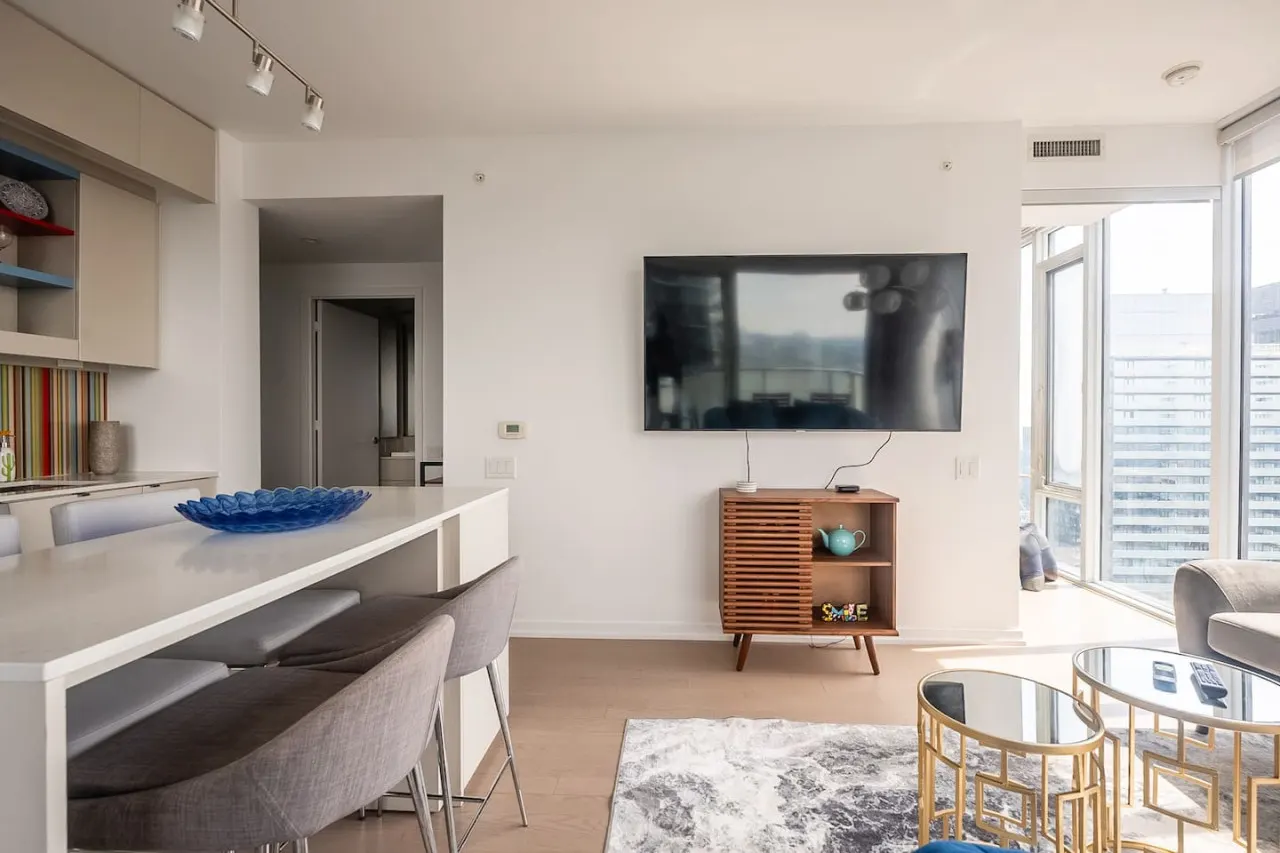 Modern 2BR Condo Breathtaking Views Parking 9