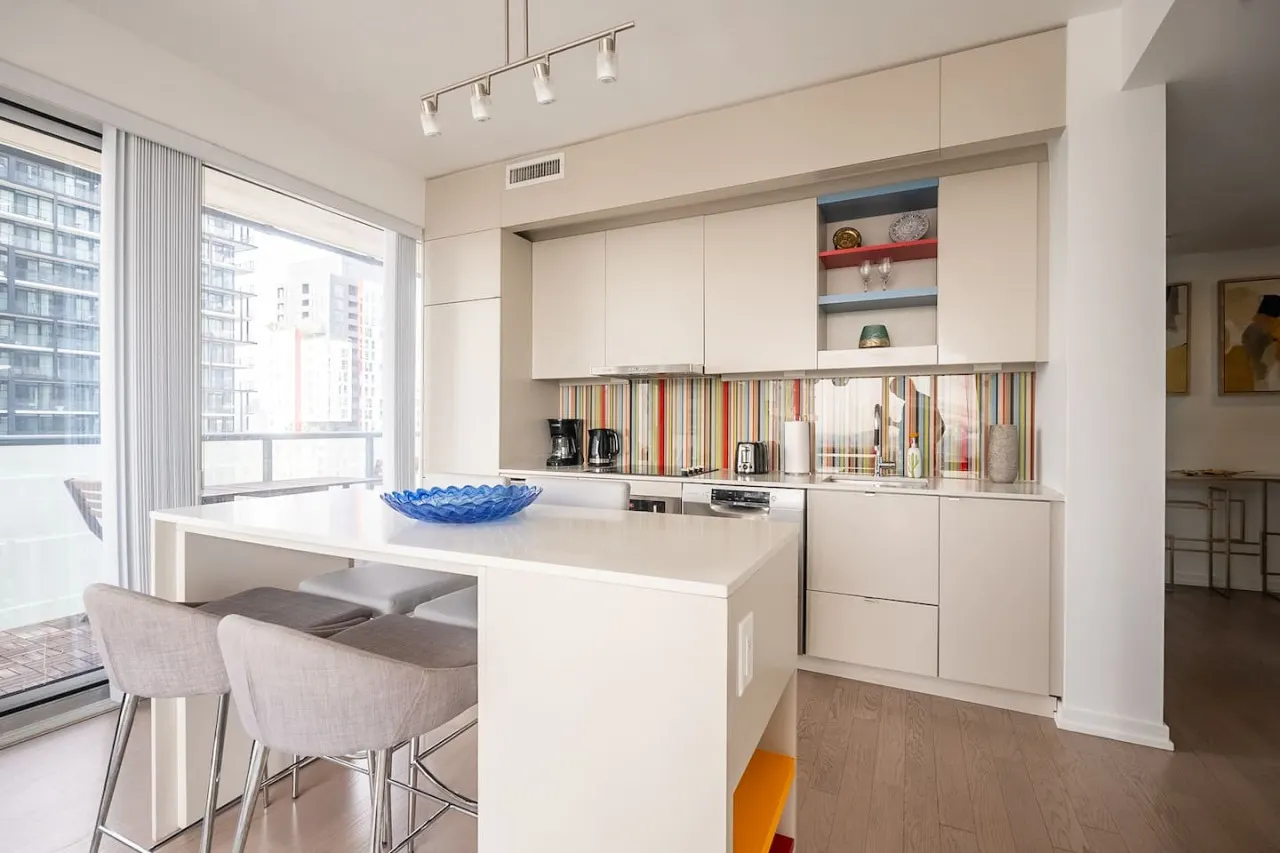 Modern 2BR Condo Breathtaking Views Parking 8