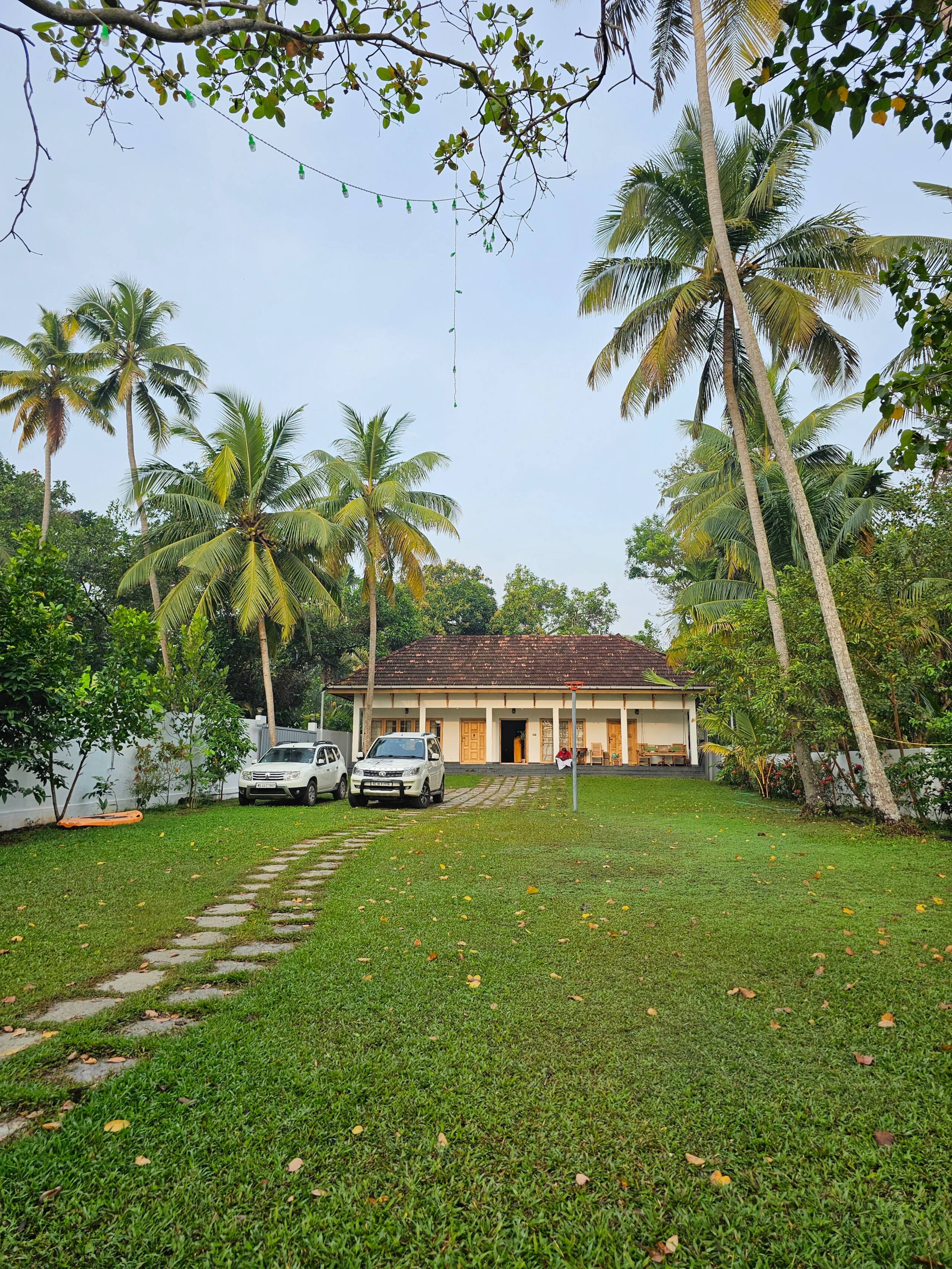 lake facing villa/kayaking/water sport activities 5