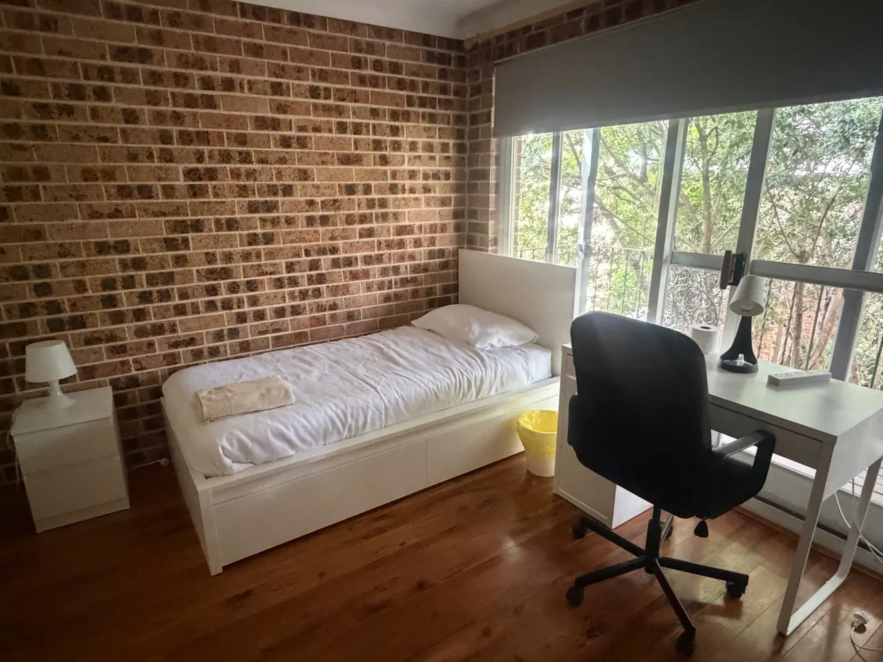Twin Room with shared Spaces in Glebe - F2H1
