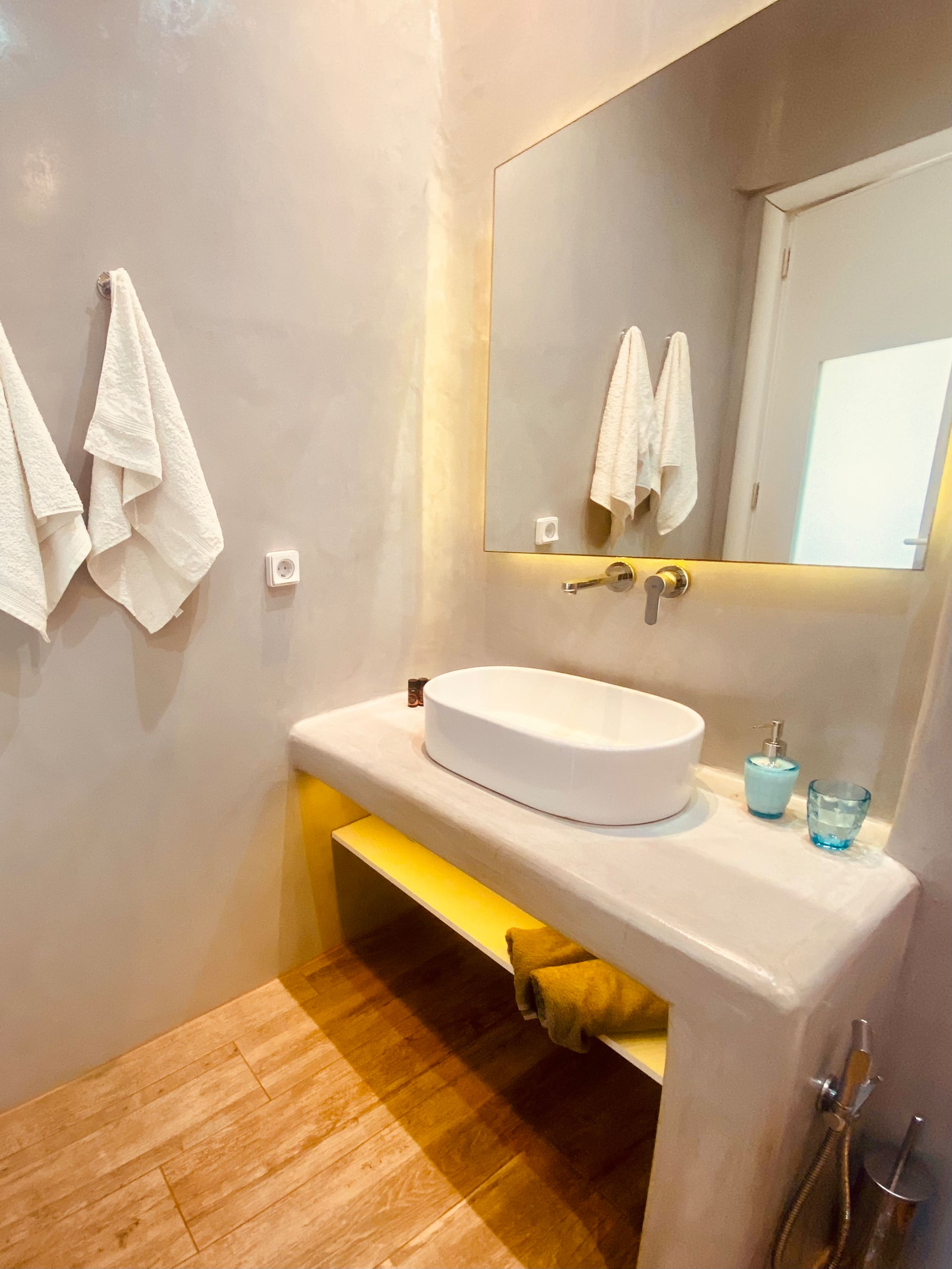 Only yours Mykonos, advanced 24