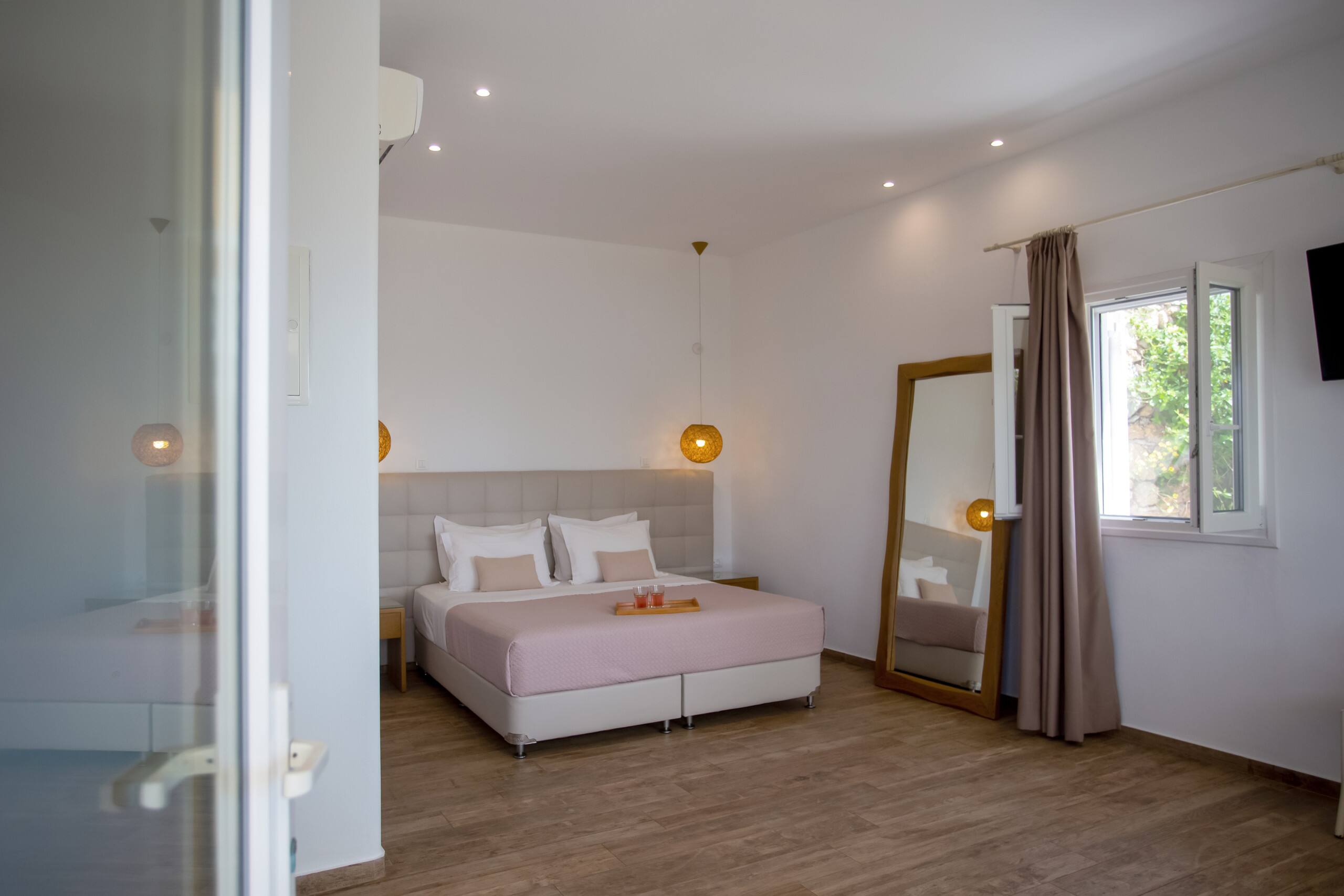 Only yours Mykonos, advanced 22
