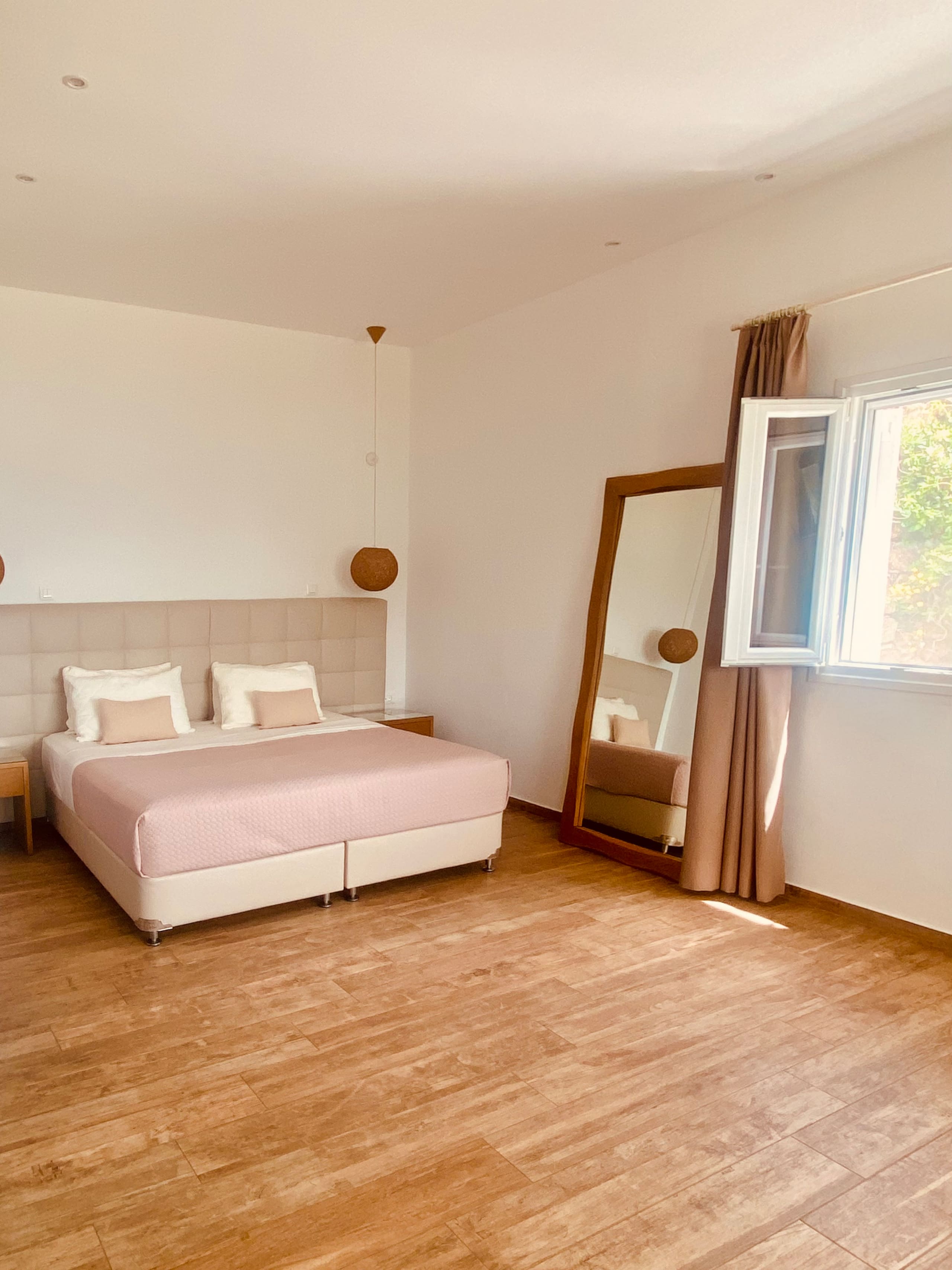 Only yours Mykonos, advanced 11