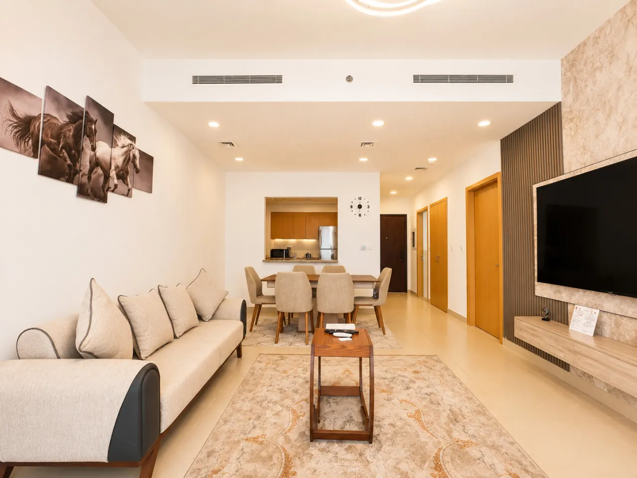 DreamShoma-1BR Bellevue Spacious Apartment 1