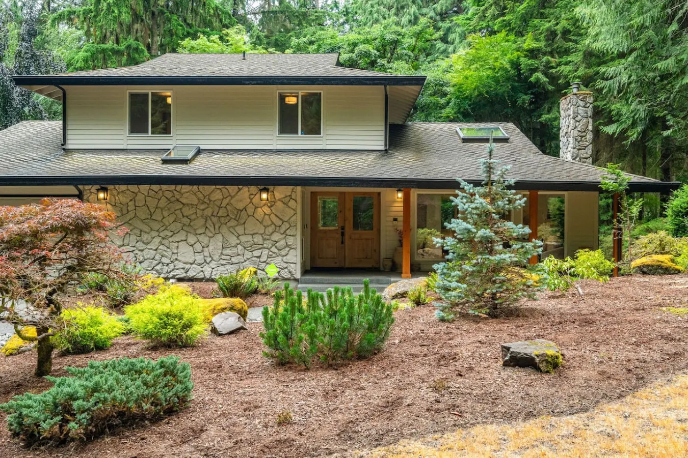 Tranquil Forest Luxury Home 11