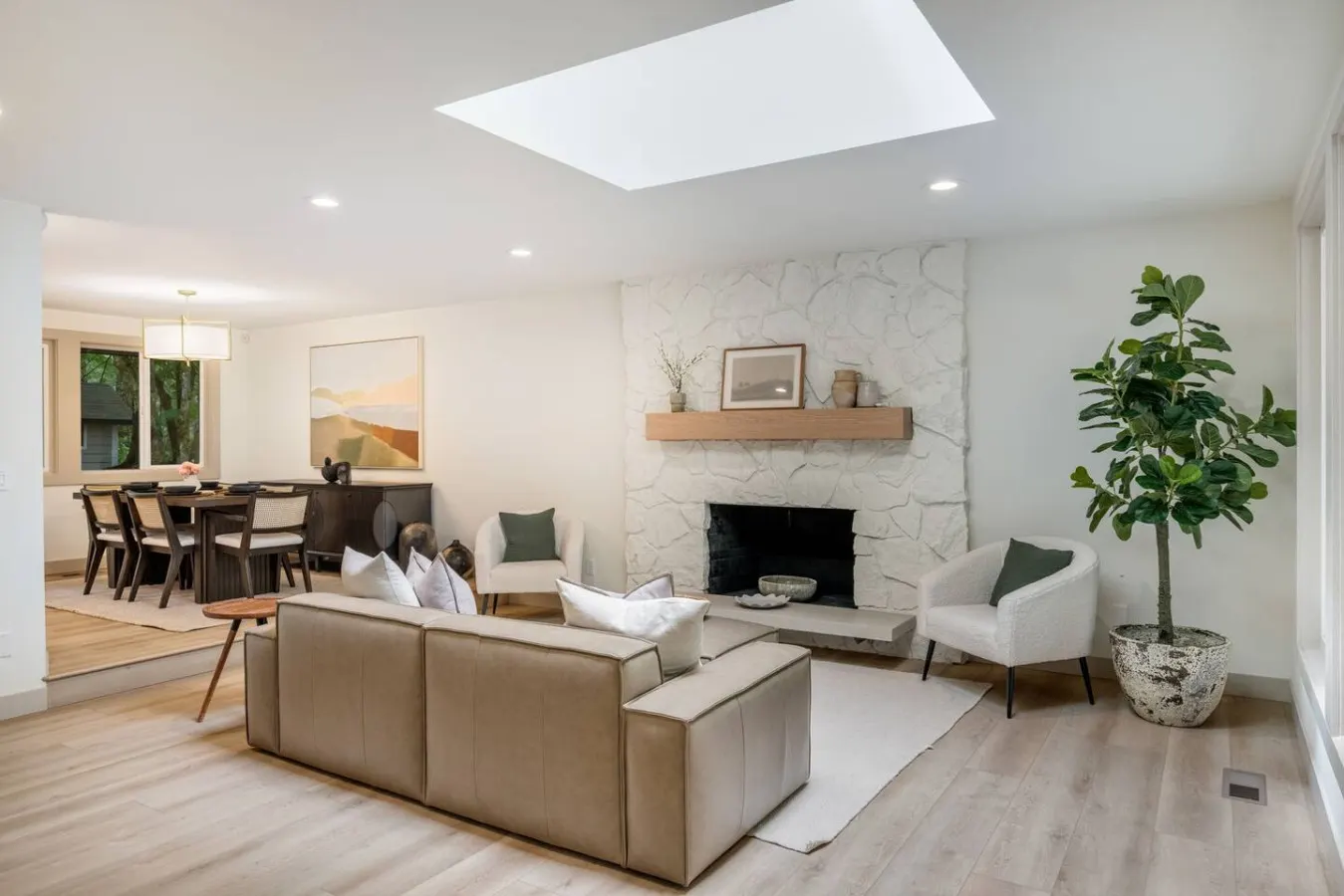 Tranquil Forest Luxury Home 15