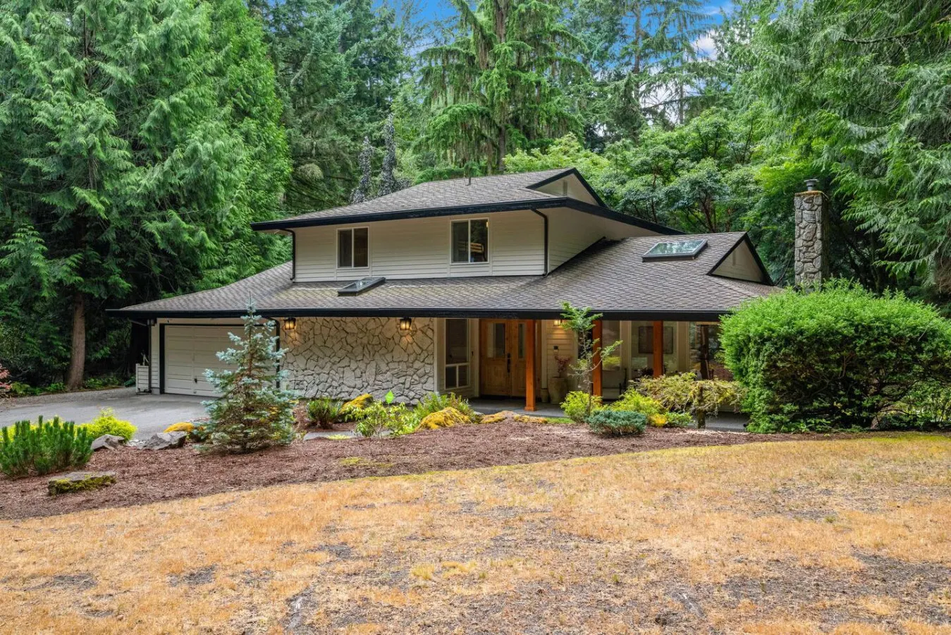 Tranquil Forest Luxury Home 8