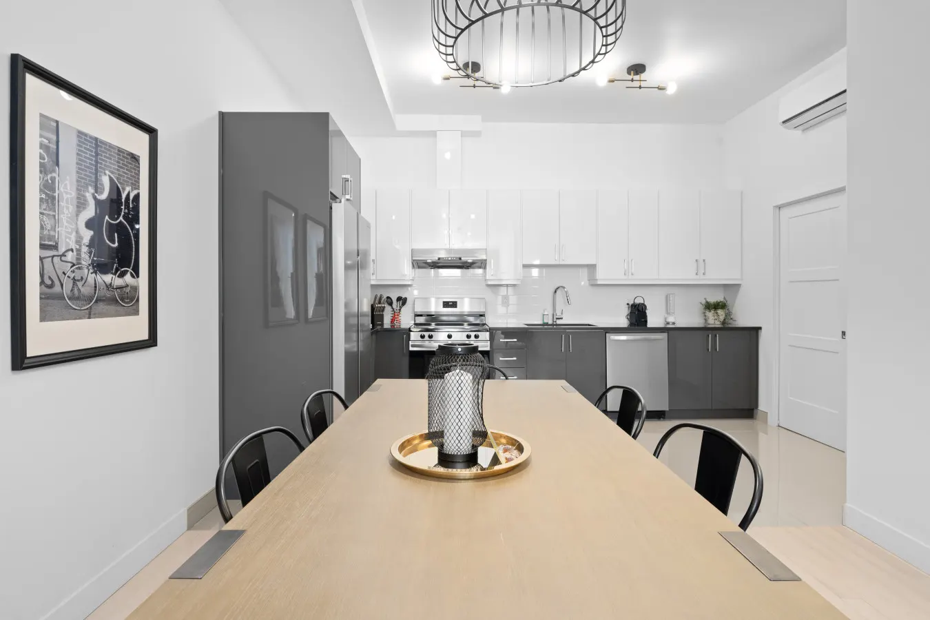 Little Italy - New Modern 2bdr Apartment in Little Italy - Unit 201 9