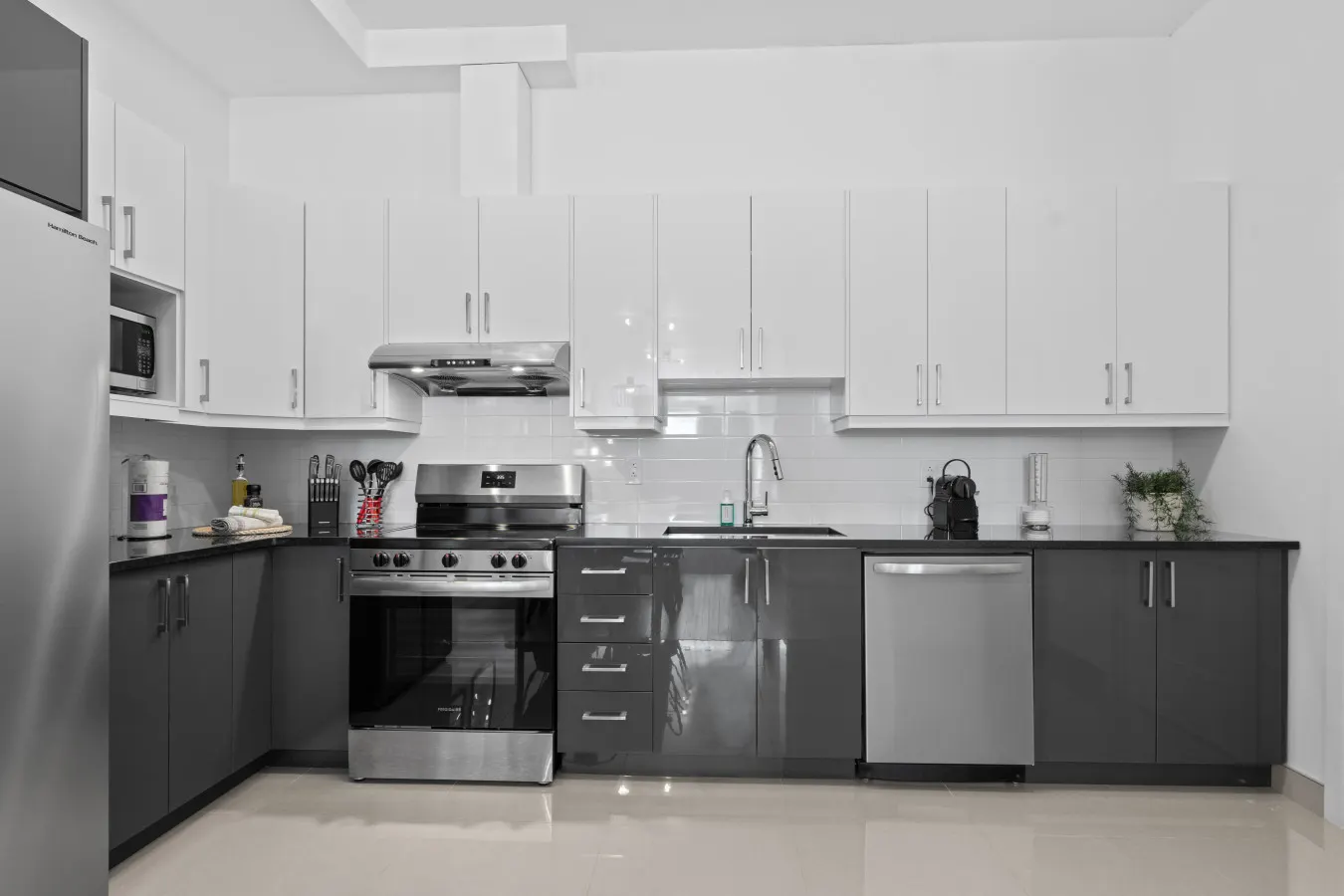 Little Italy - New Modern 2bdr Apartment in Little Italy - Unit 201 11