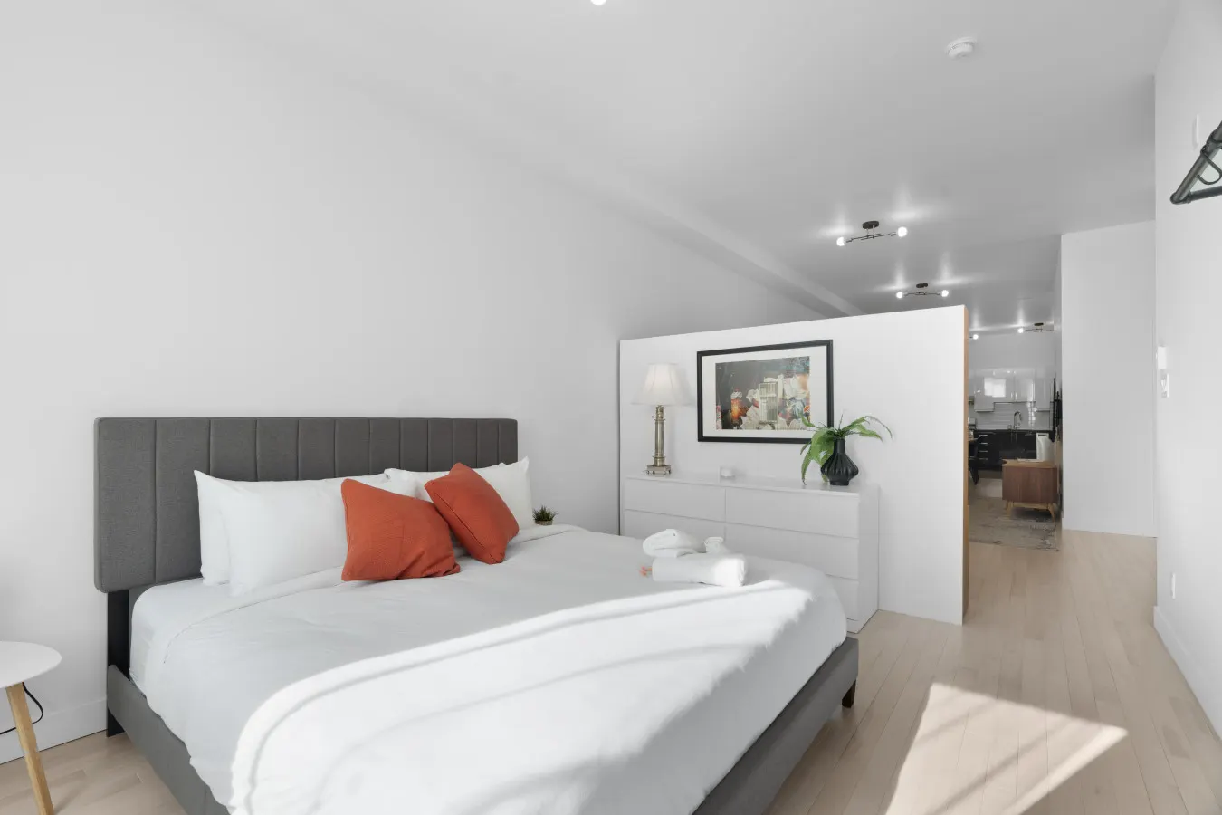 Little Italy - New Modern 2bdr Apartment in Little Italy - Unit 201 16