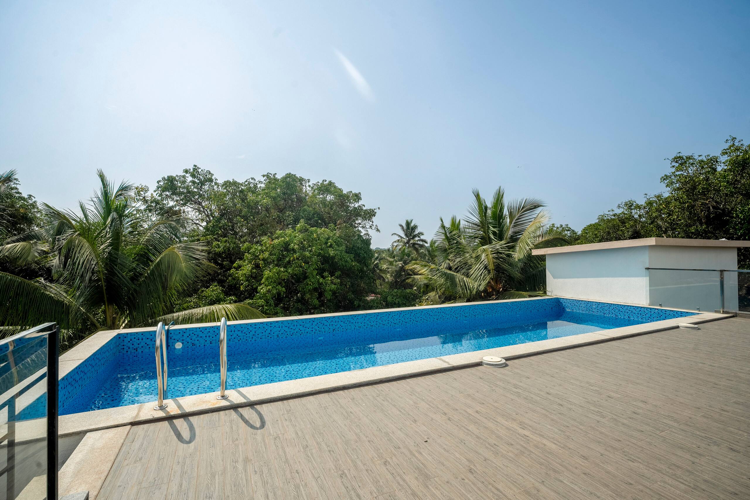 Praava by Kiwistays | 2BHK | Pool — photo 4