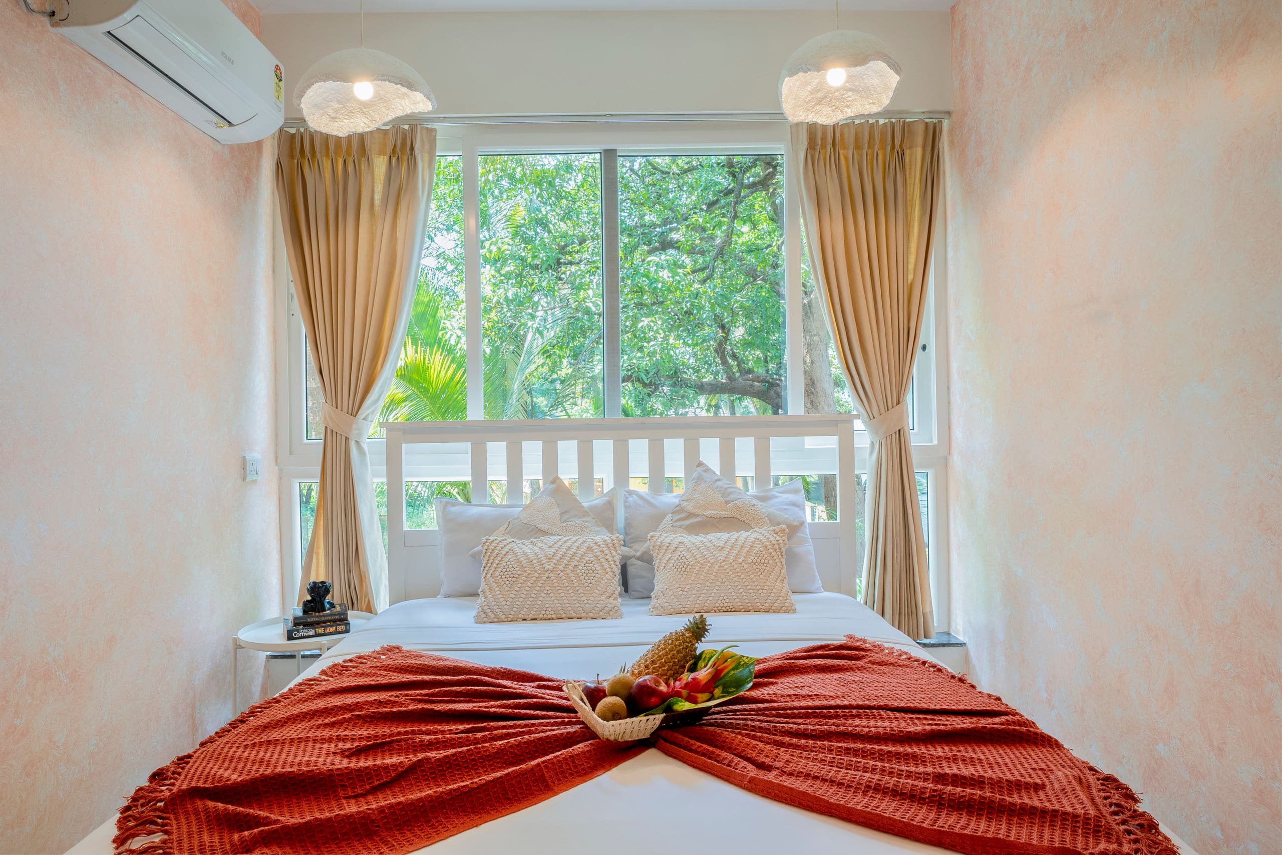 Praava by Kiwistays | 2BHK | Pool 24