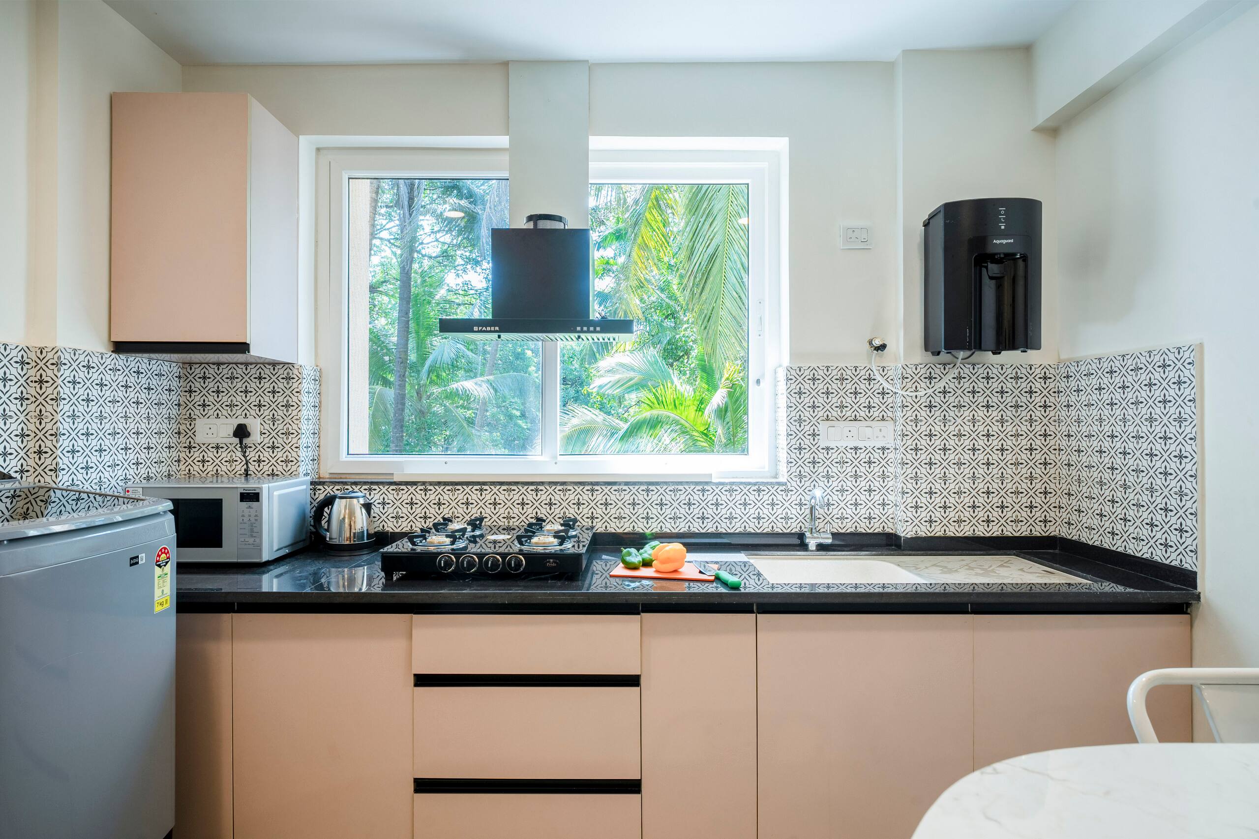 Praava by Kiwistays | 2BHK | Pool 19