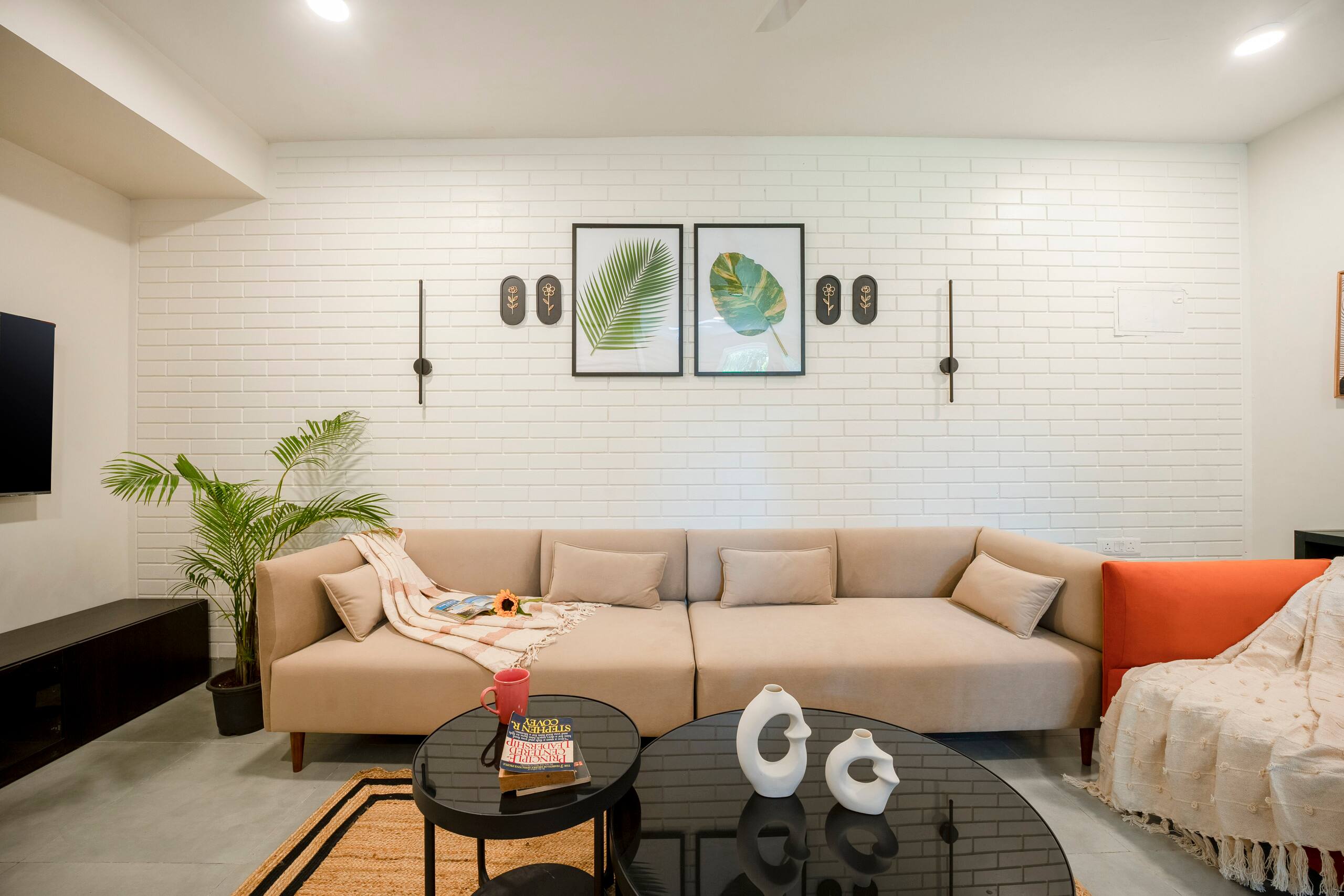 Praava by Kiwistays | 2BHK | Pool 10