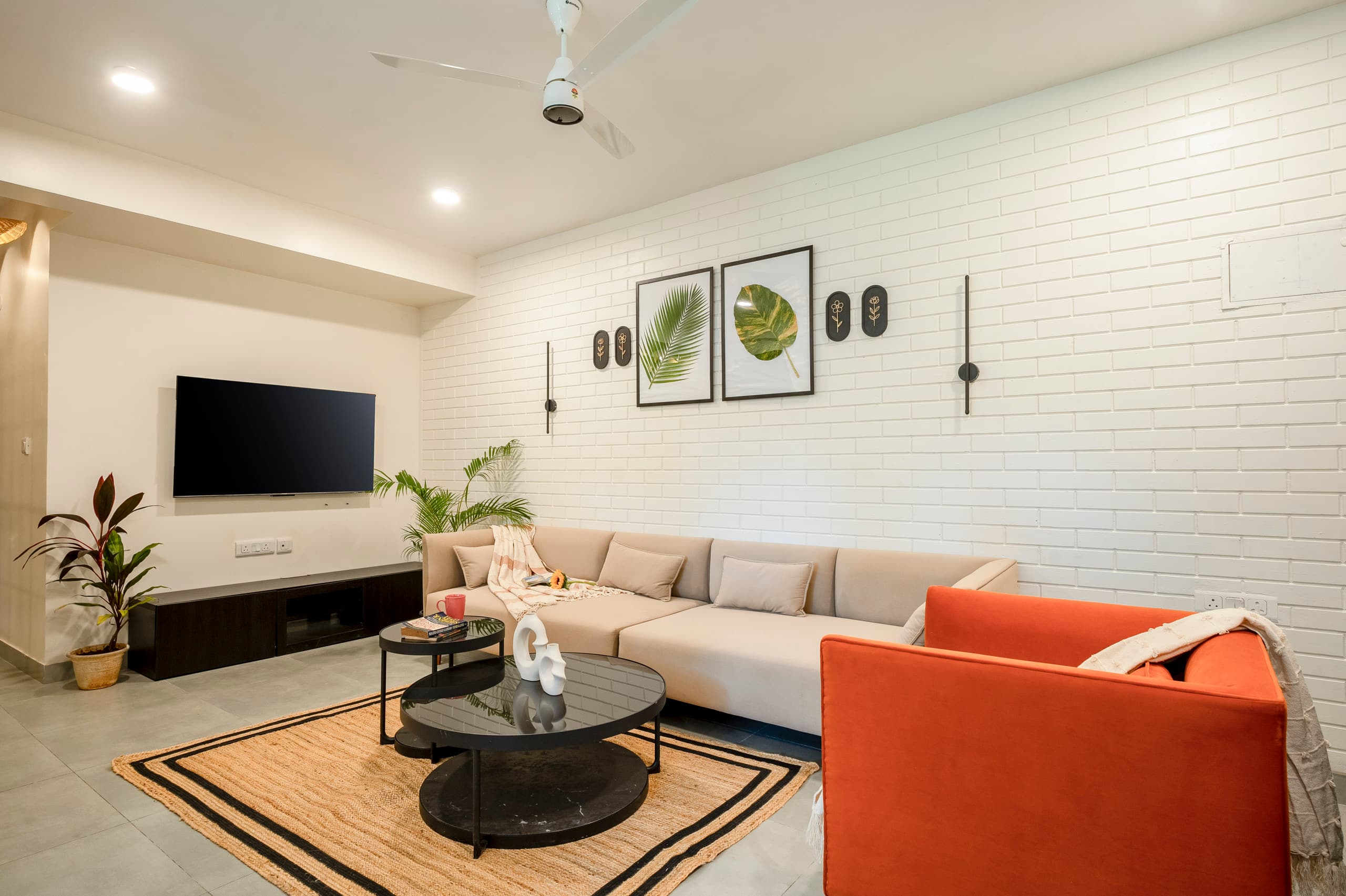 Praava by Kiwistays | 2BHK | Pool 9
