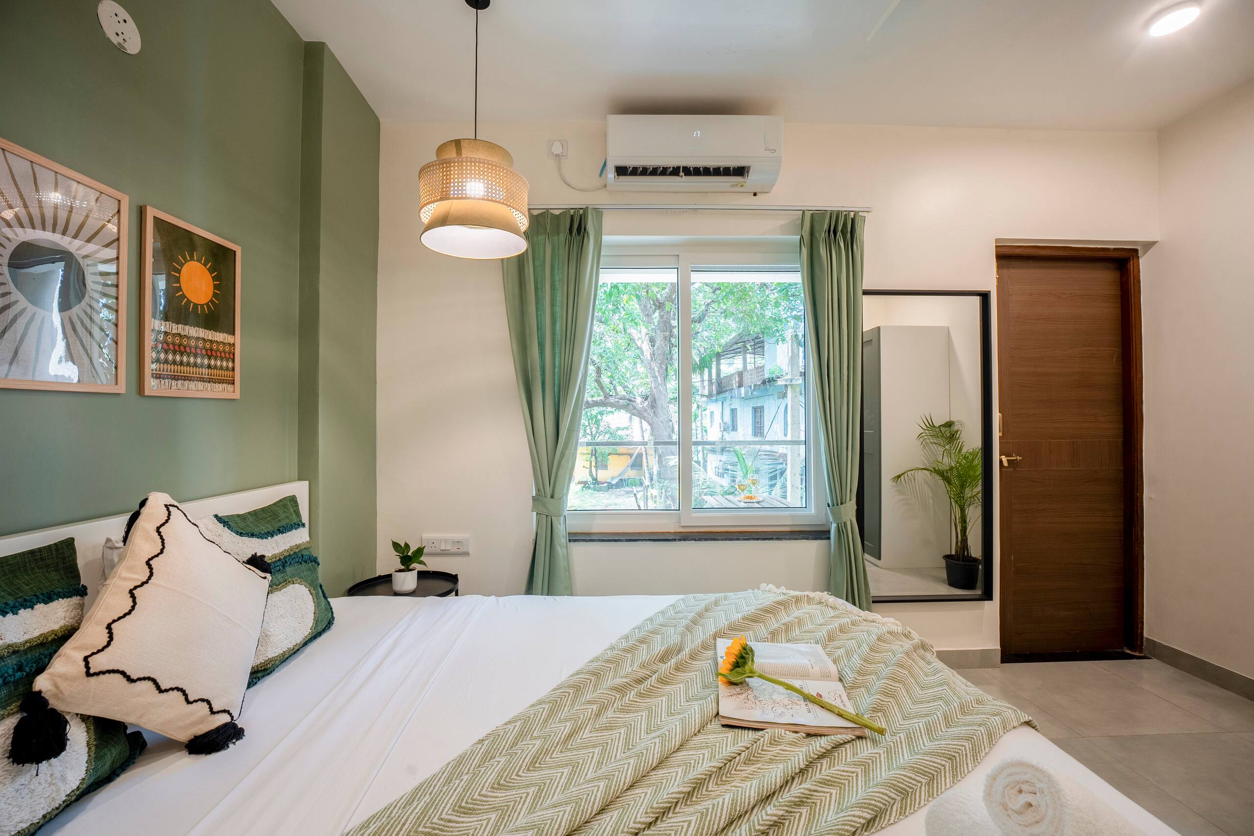 Praava by Kiwistays | 2BHK | Pool 34