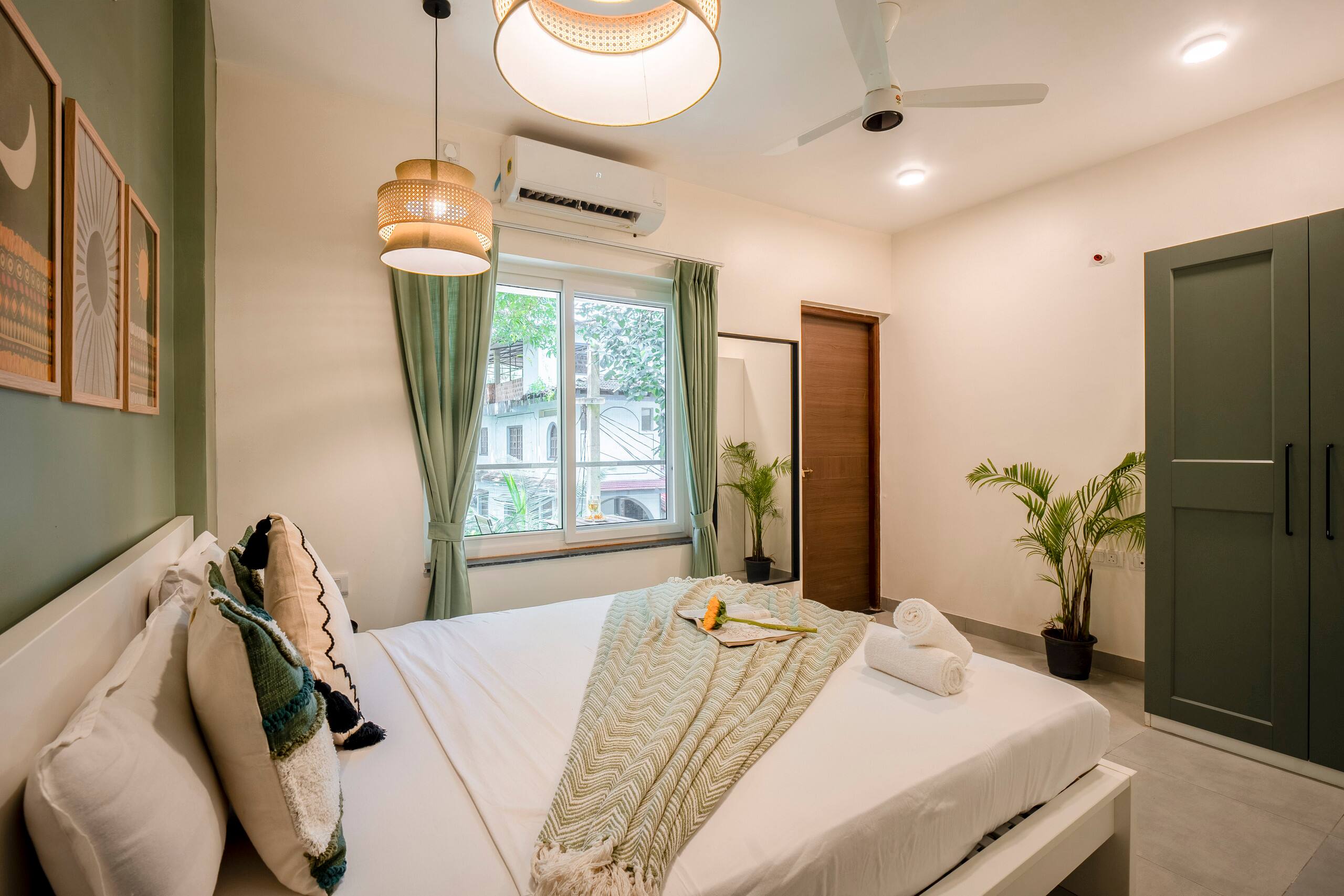 Praava by Kiwistays | 2BHK | Pool 31