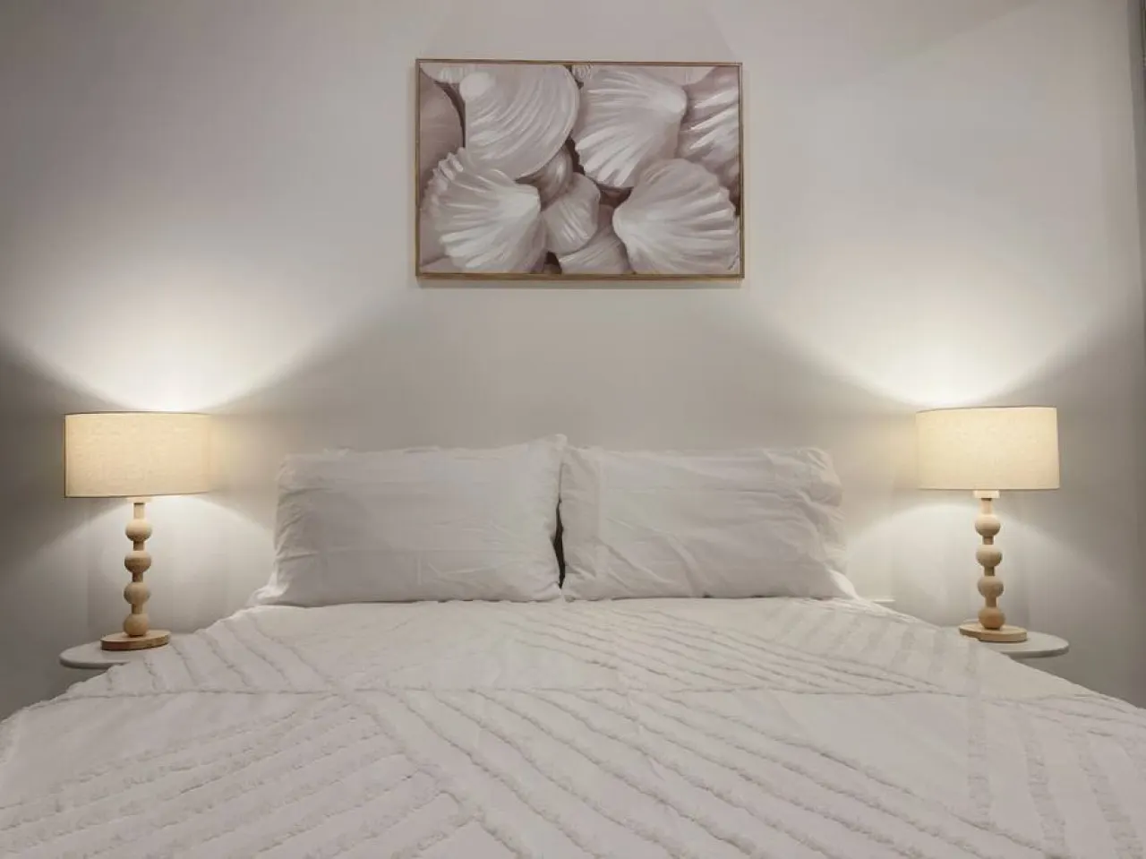 Southbank Serenity kingbed Apt at Culture center 3