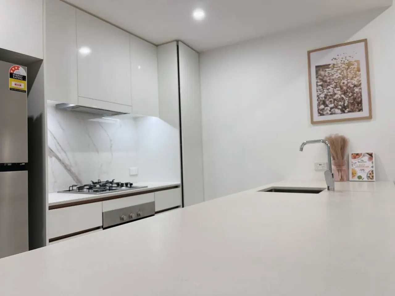 Southbank Serenity kingbed Apt at Culture center 6