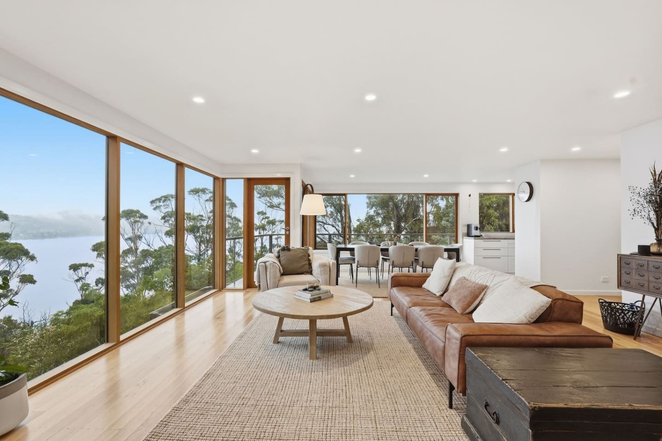 Tinderbox Bush Retreat, Water Views, Sleeps 9