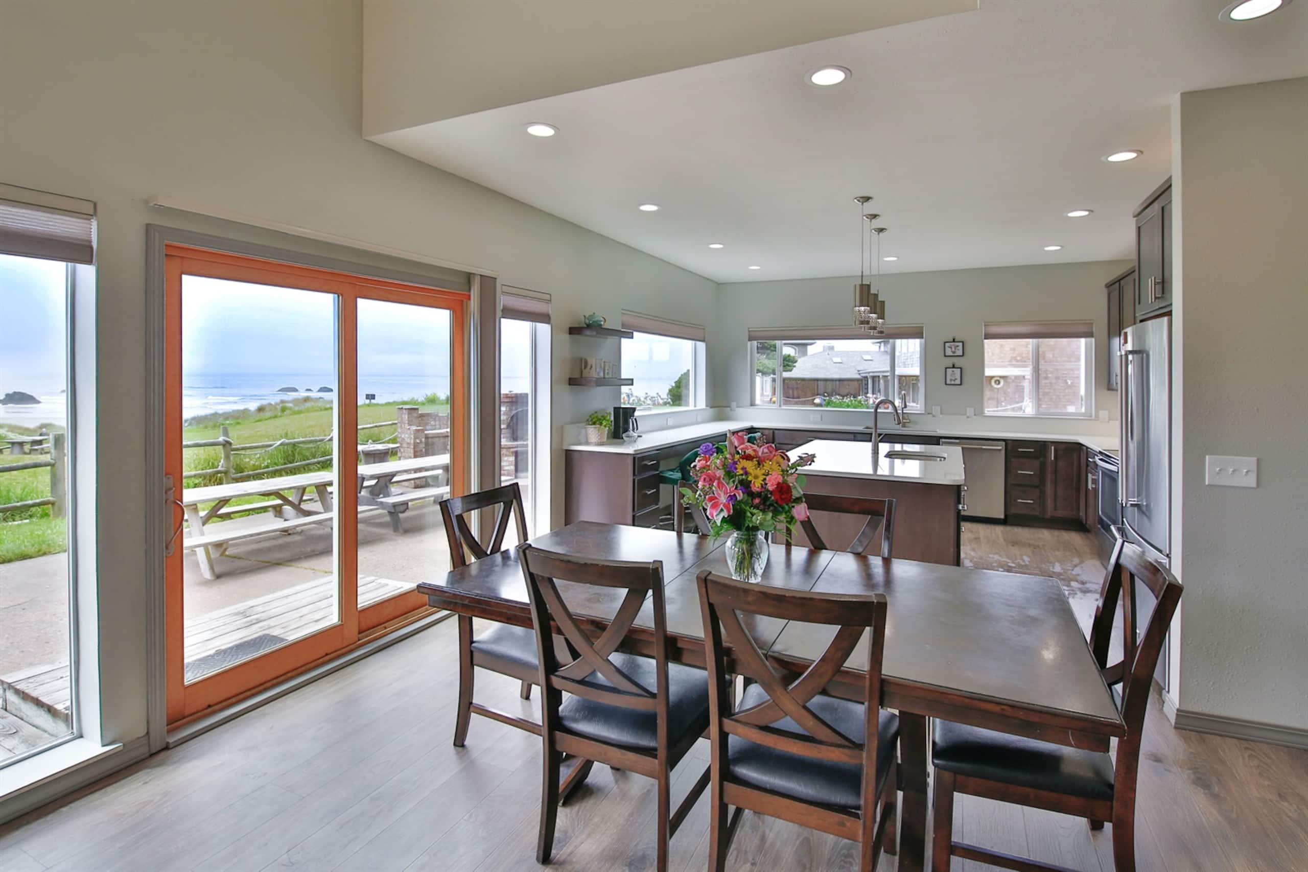 The Avanti Beach House 8