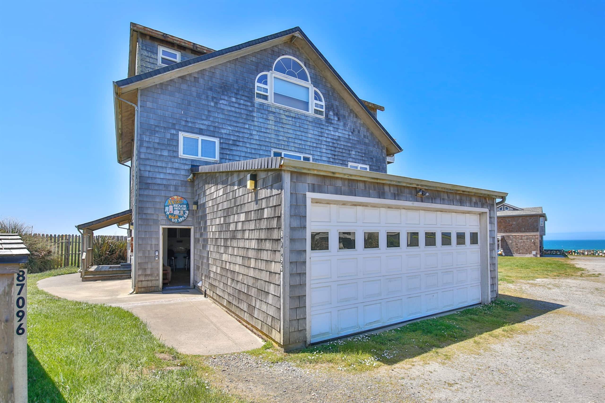 The Avanti Beach House 39