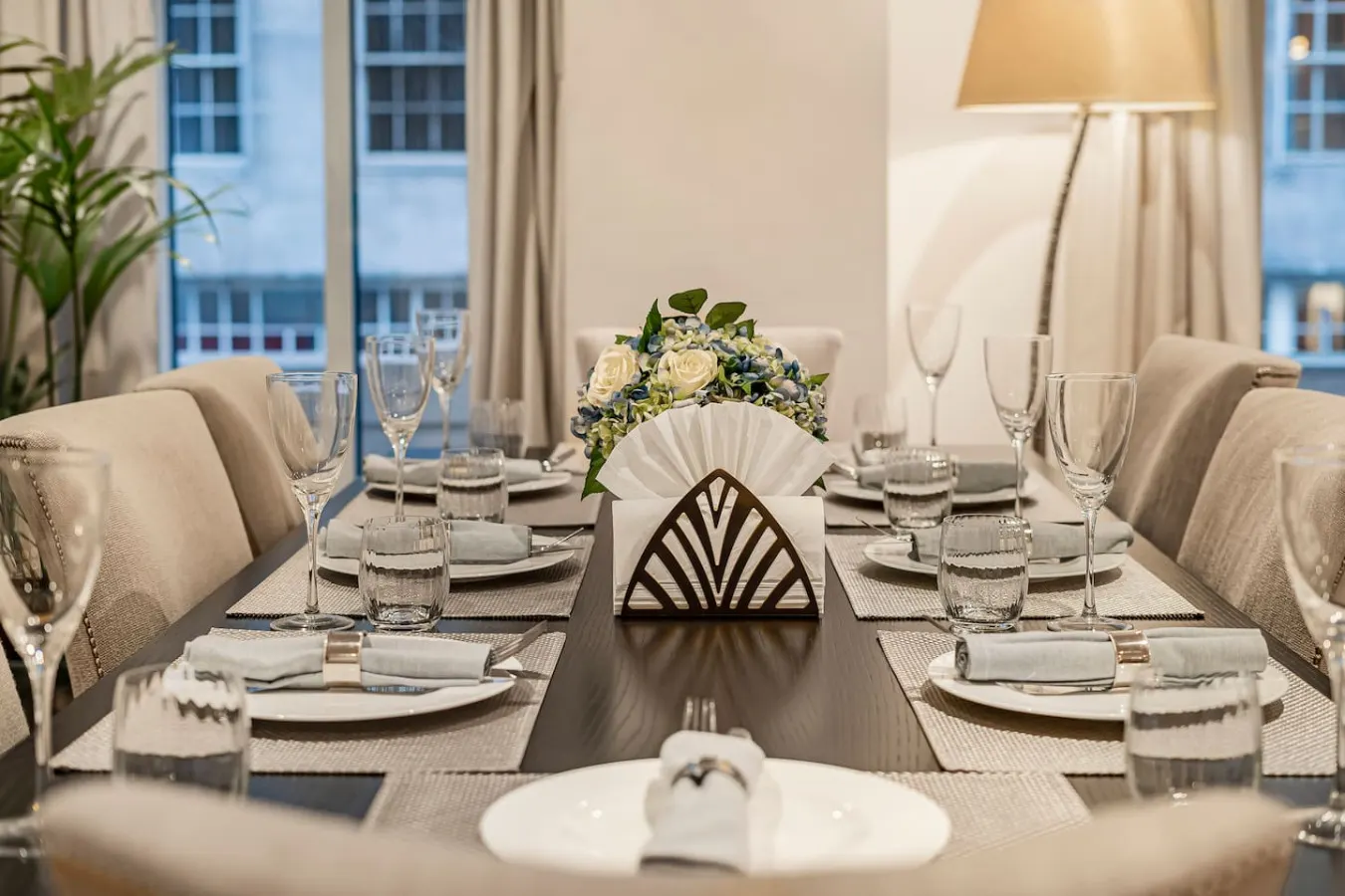 Mayfair 2BR on Park Lane Central AC & Concierge 11