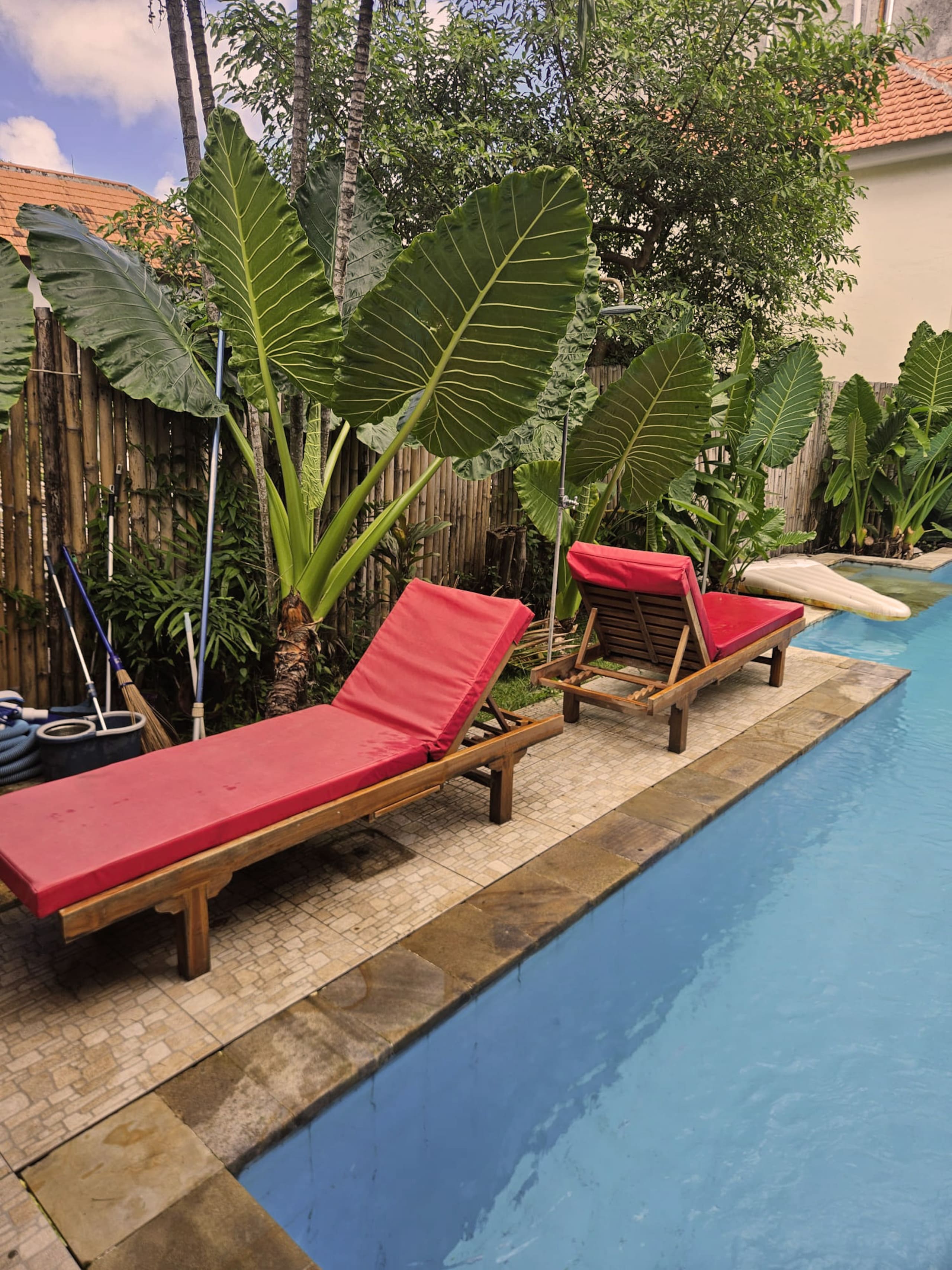 Large Deluxe room pool side 17