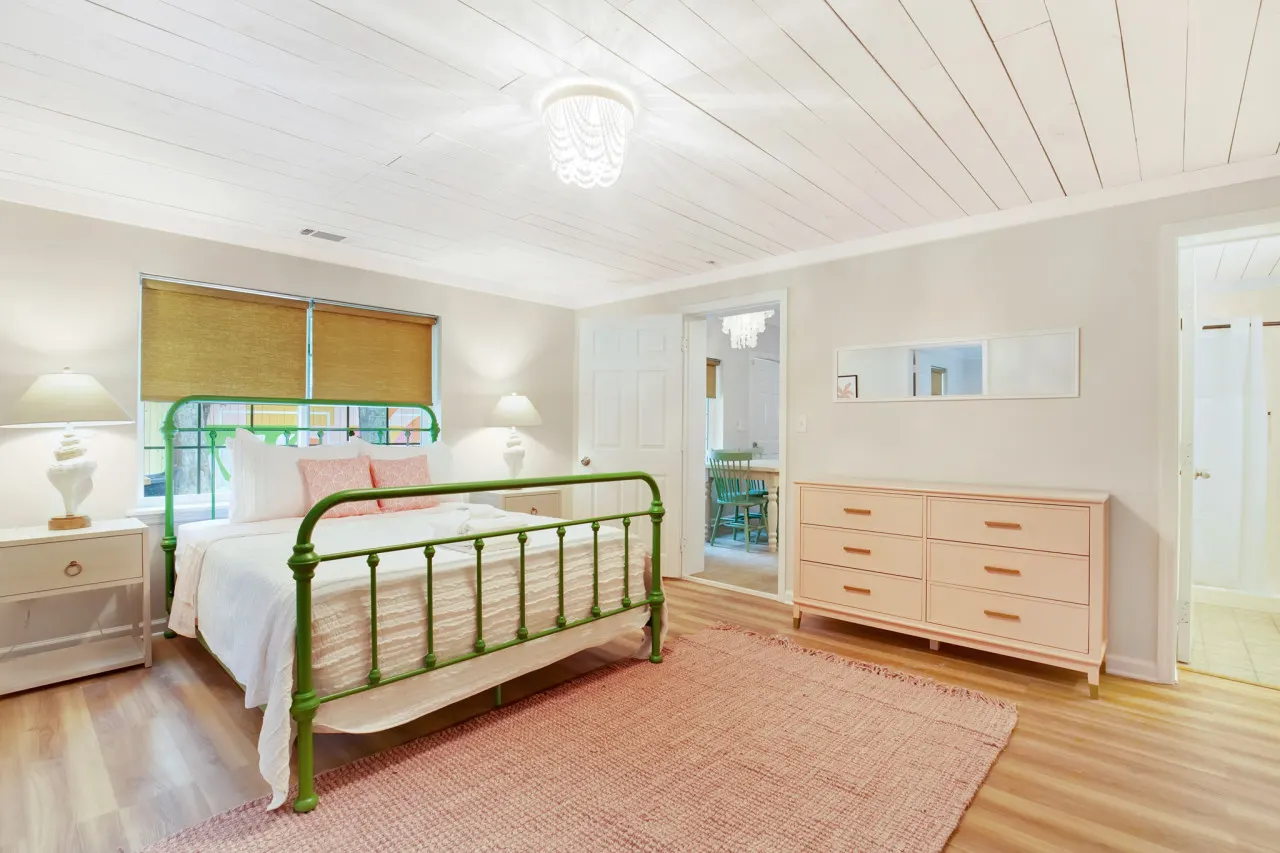 Salt Gypsy Unit A: Expansive Outdoor Space w Pool 11