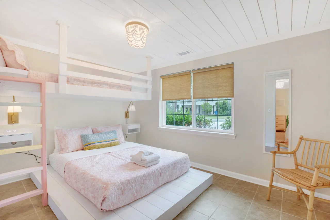 Salt Gypsy Unit A: Expansive Outdoor Space w Pool 14