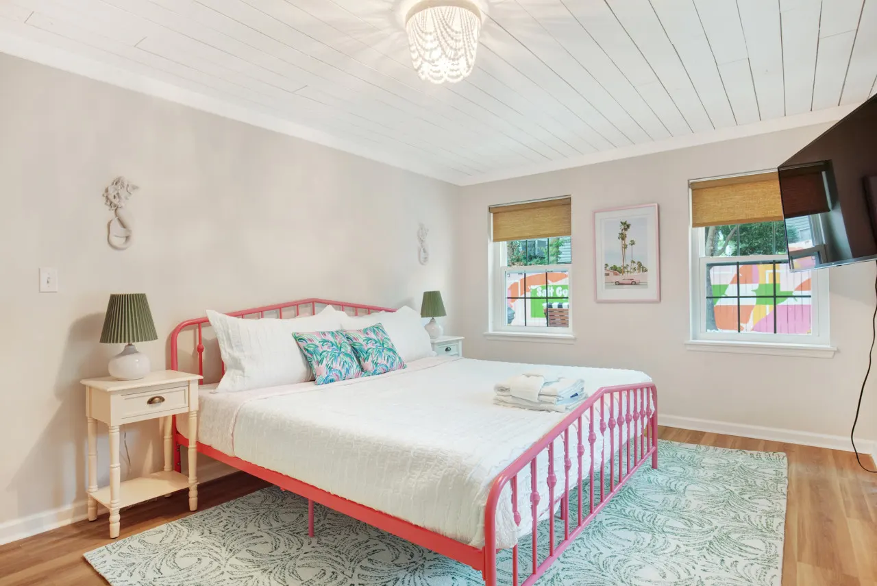Salt Gypsy Unit A: Expansive Outdoor Space w Pool 18