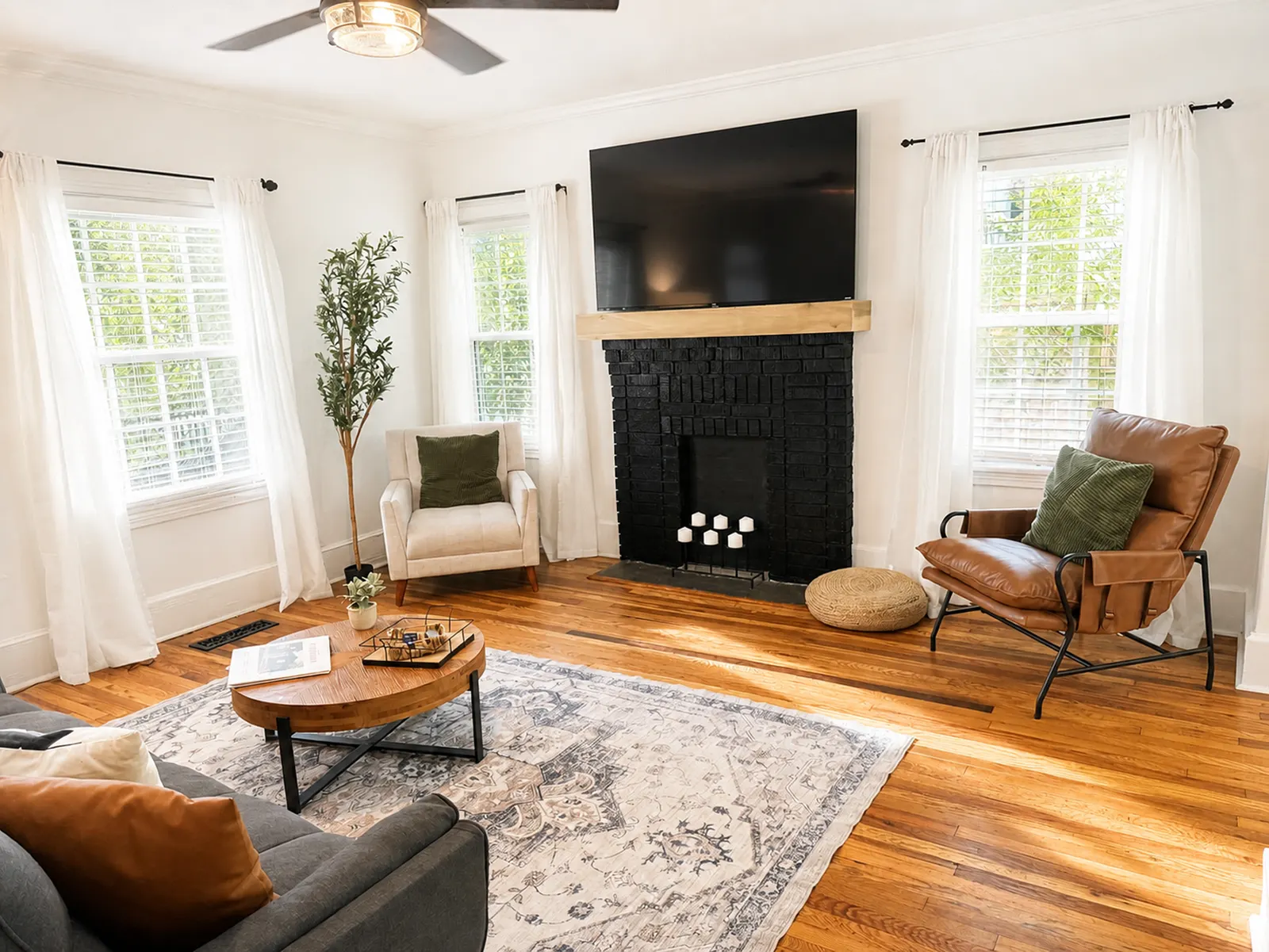 Camellia: Historic Summerville, Medical District 1