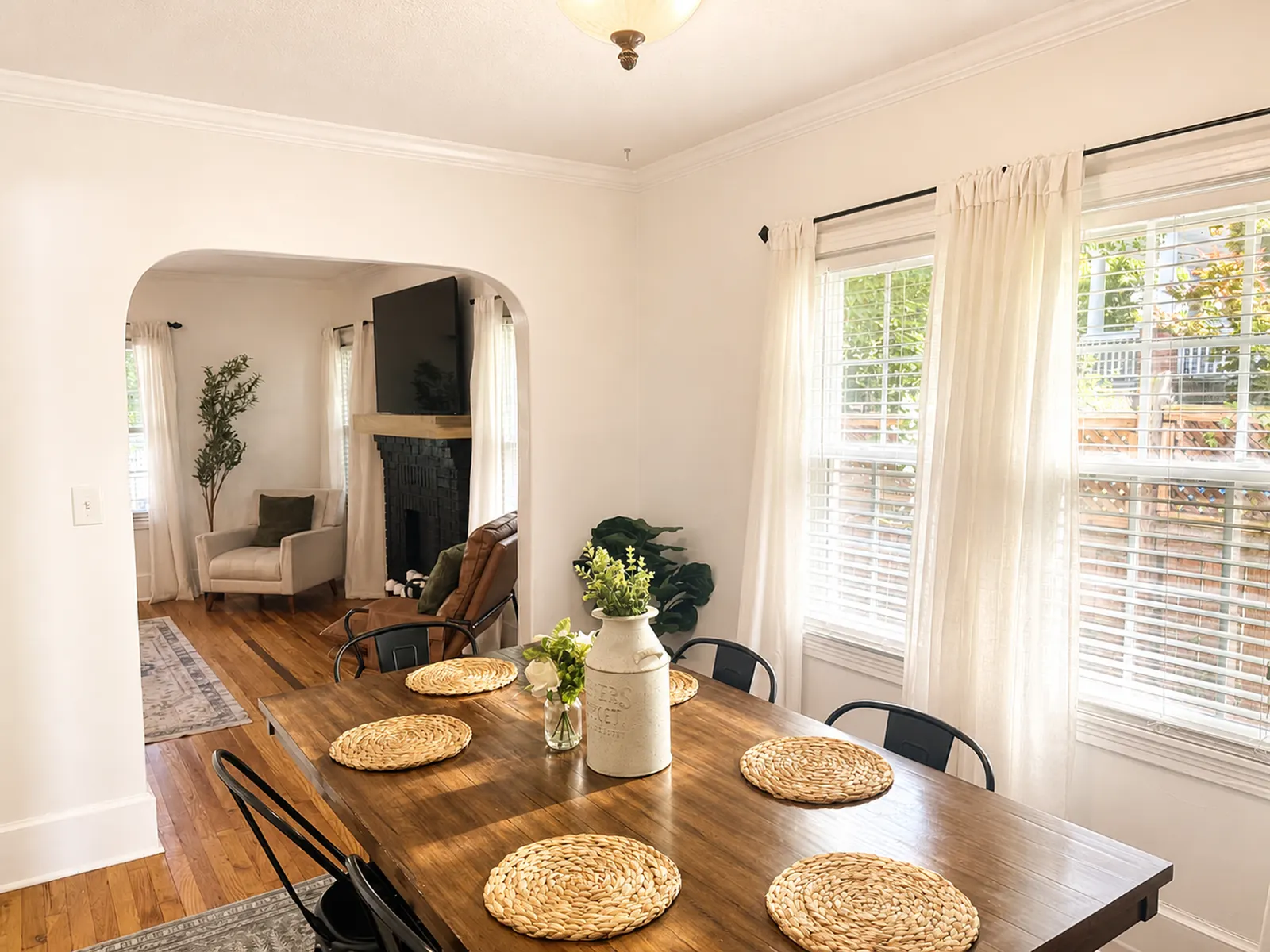 Camellia: Historic Summerville, Medical District 15