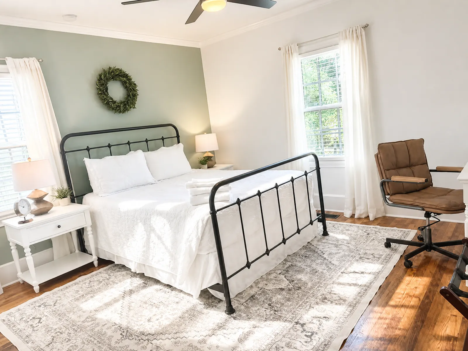 Camellia: Historic Summerville, Medical District 6
