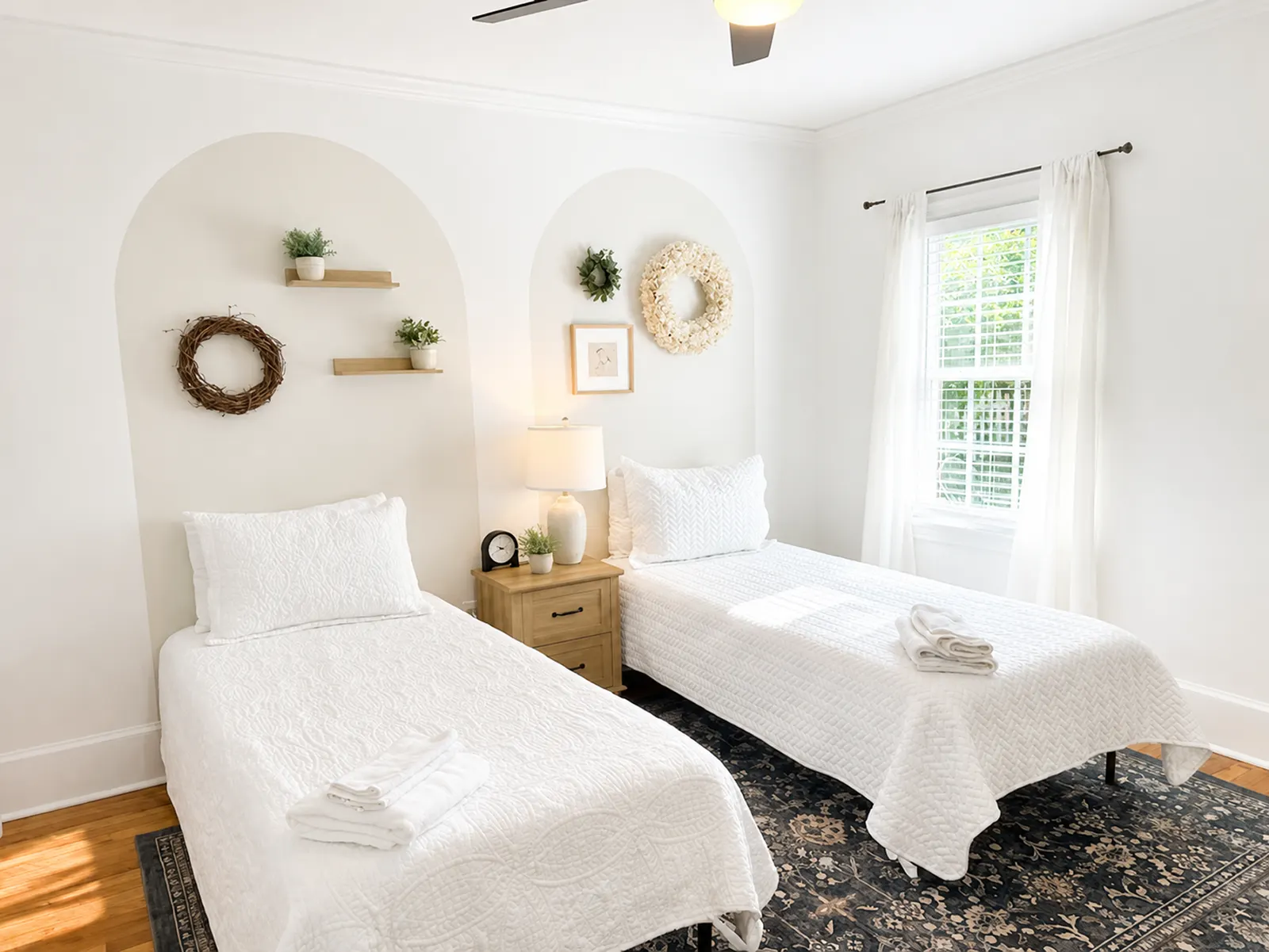 Camellia: Historic Summerville, Medical District 8