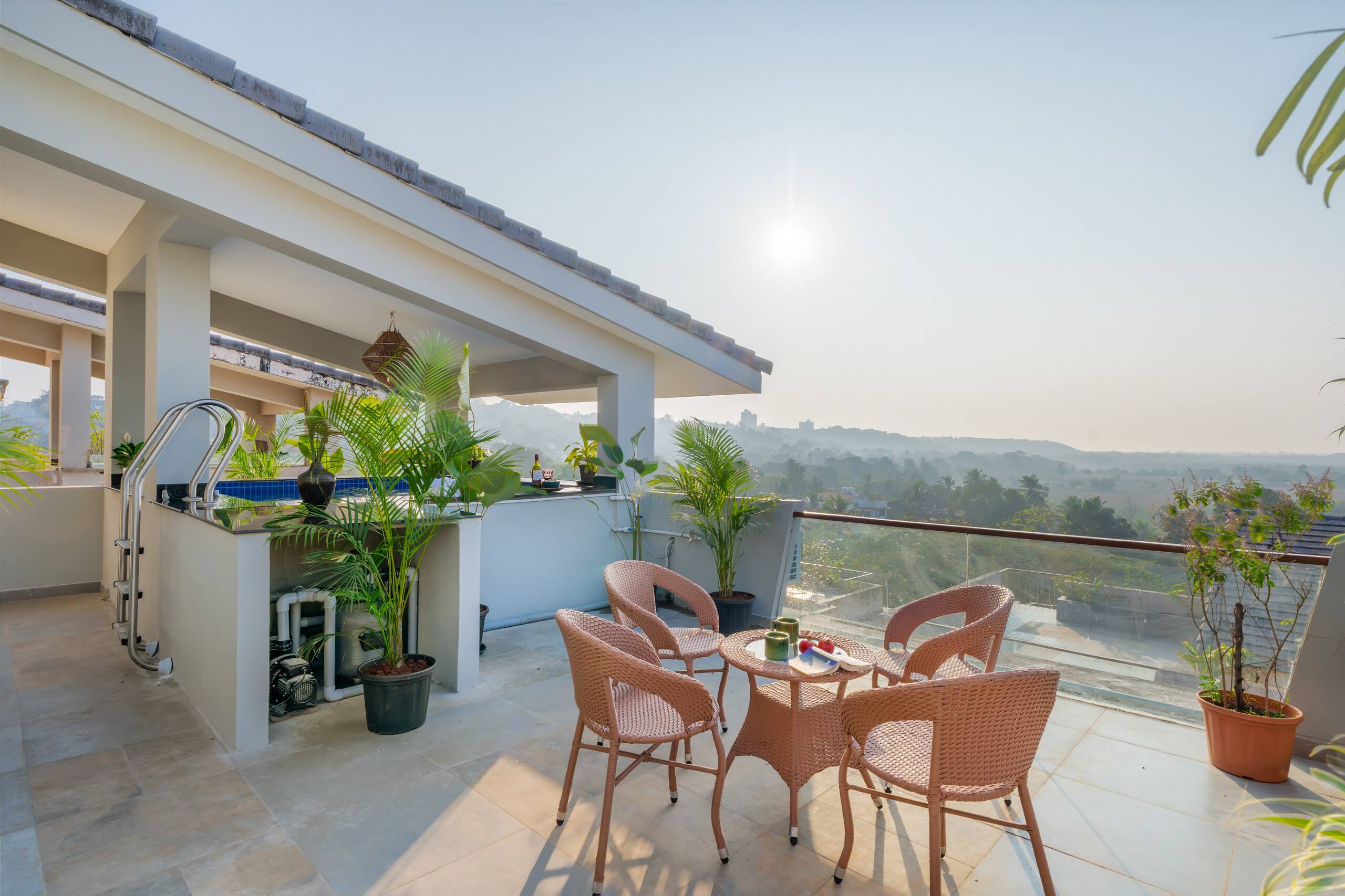 Sereno Horizon 3bhk Penthouse pvt jacuzzi rooftop — photo 5