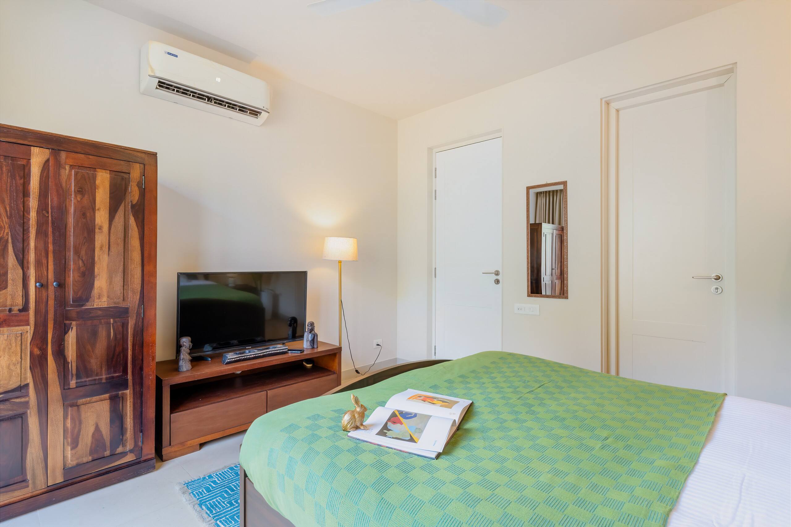 Sereno Horizon 3bhk Penthouse pvt jacuzzi rooftop 35