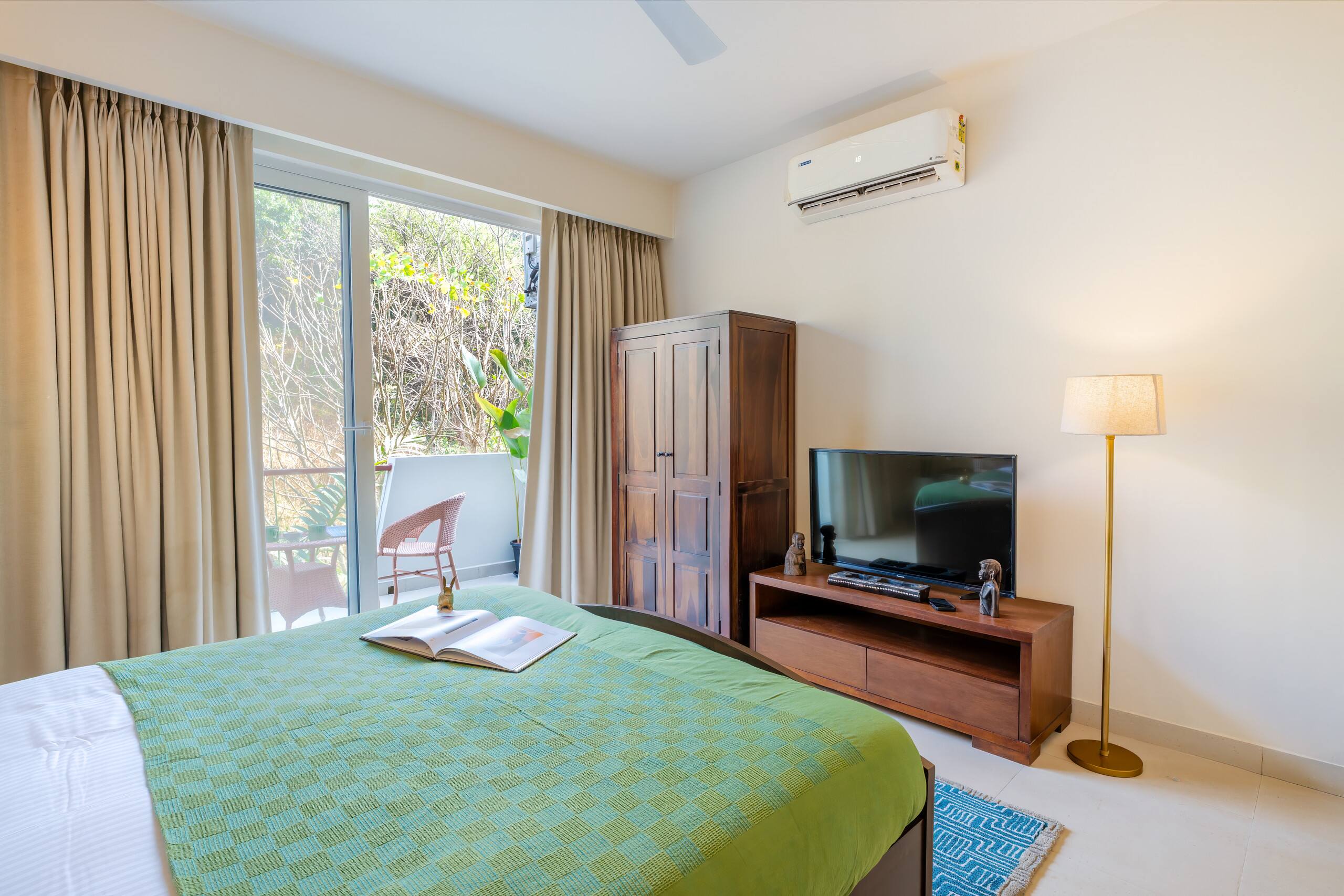 Sereno Horizon 3bhk Penthouse pvt jacuzzi rooftop 22