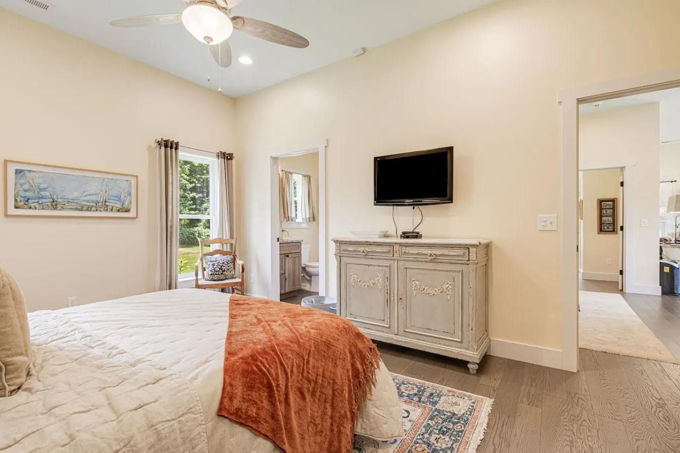 Quaint Home on Horse Farm! Gorgeous Views 10