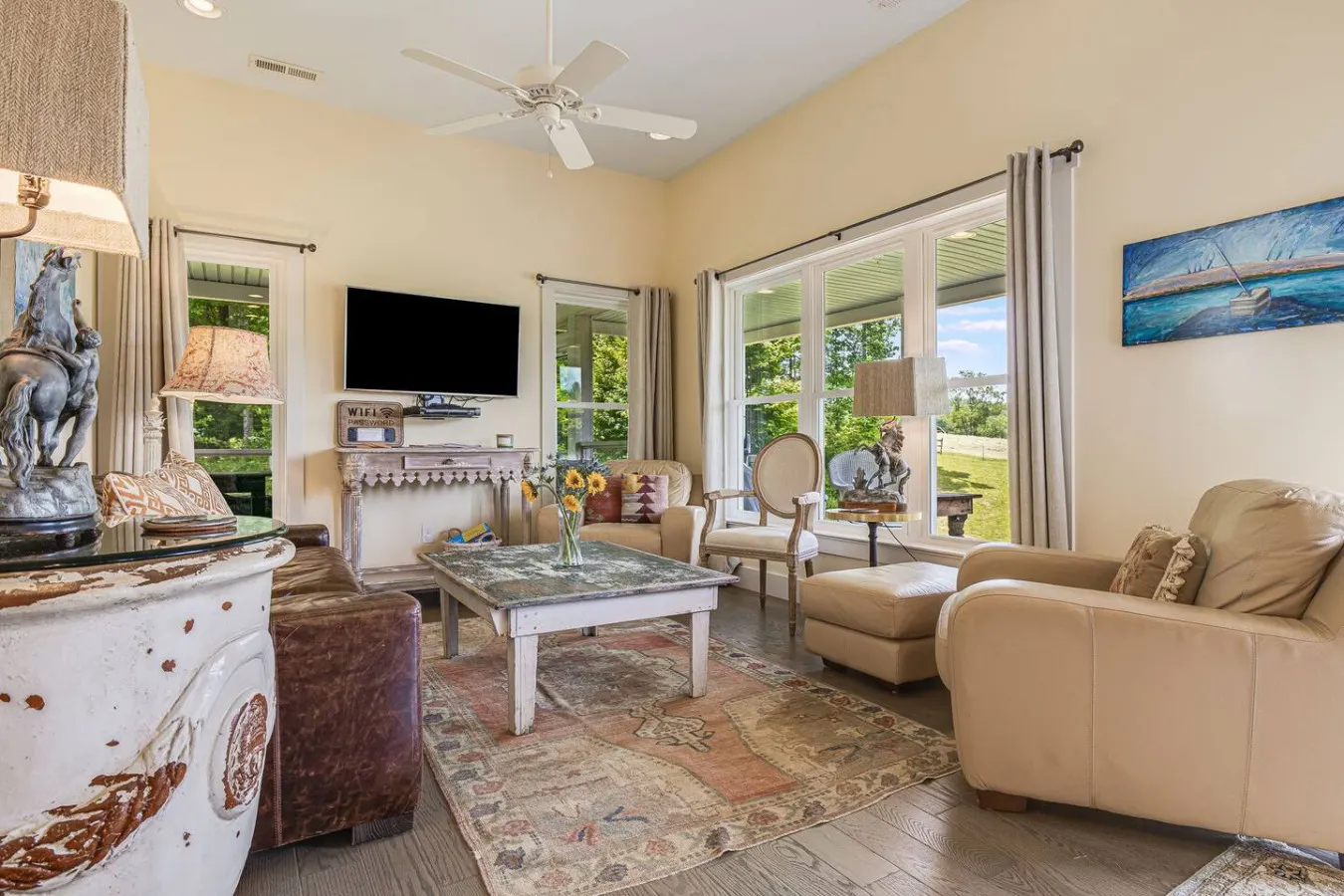Quaint Home on Horse Farm! Gorgeous Views 17