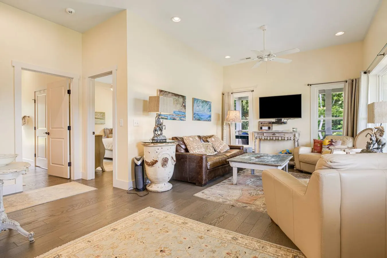 Quaint Home on Horse Farm! Gorgeous Views 18