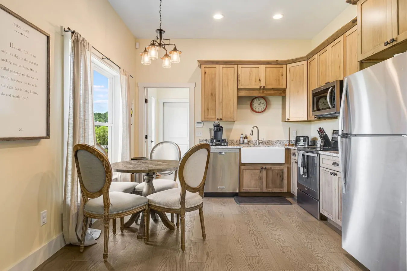 Quaint Home on Horse Farm! Gorgeous Views 19