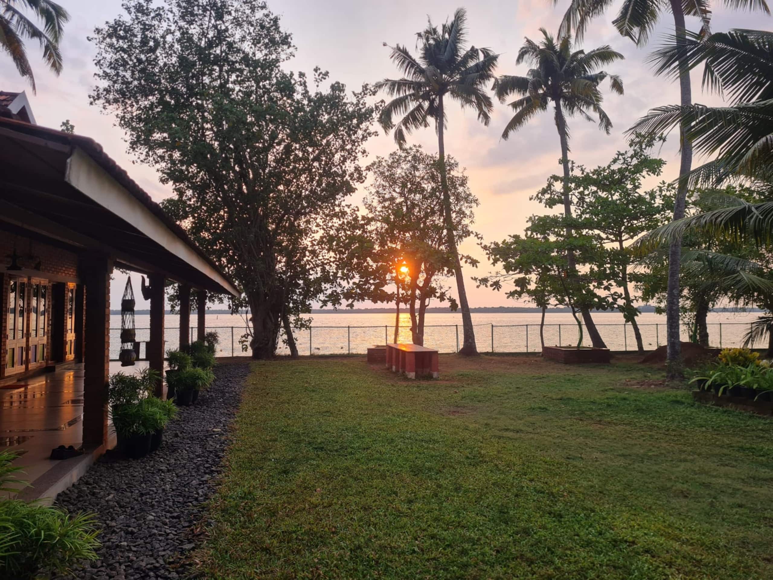 Waikom Waters 25