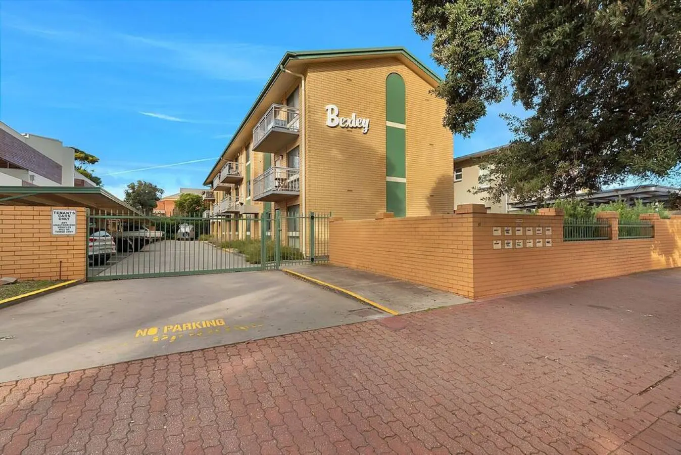 Moments on Moseley—Walk to Glenelg Beach & Jetty 16