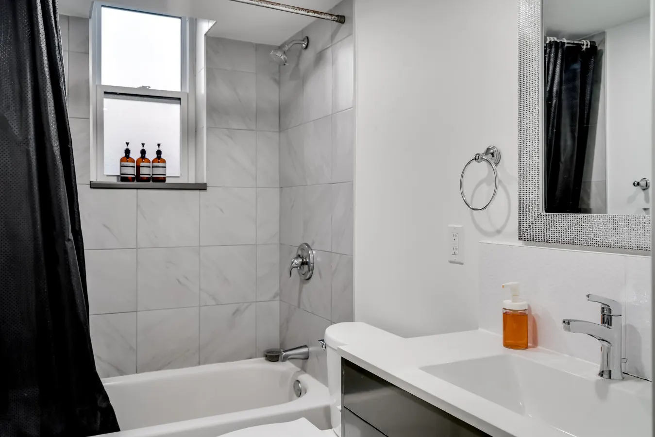 Executive 3BR Monthly Stays Quiet East Ottawa 8